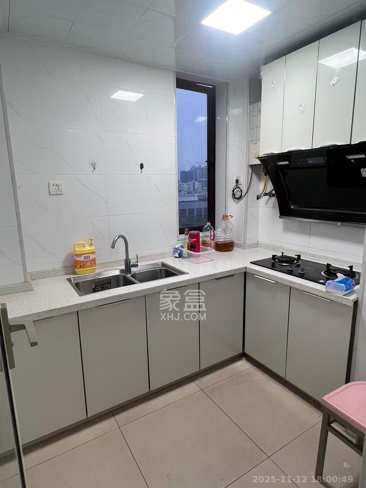 三力公寓(三力国际) 2室1厅1卫 2200.0元/月 三力公寓(三力国际) 2室1厅1卫 2200.0元/月室内图