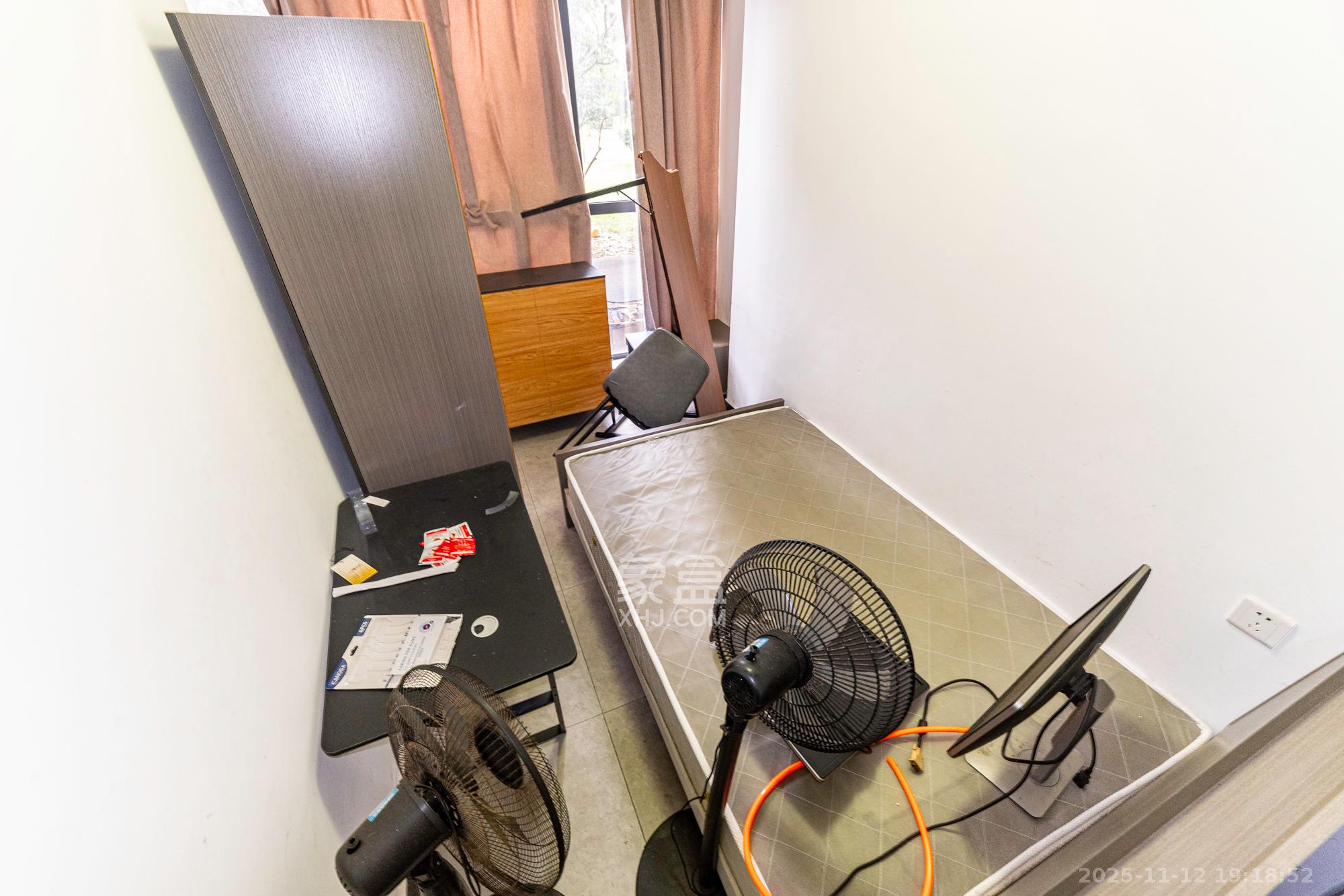 紫华郡  3室1厅1卫    40.0万其他