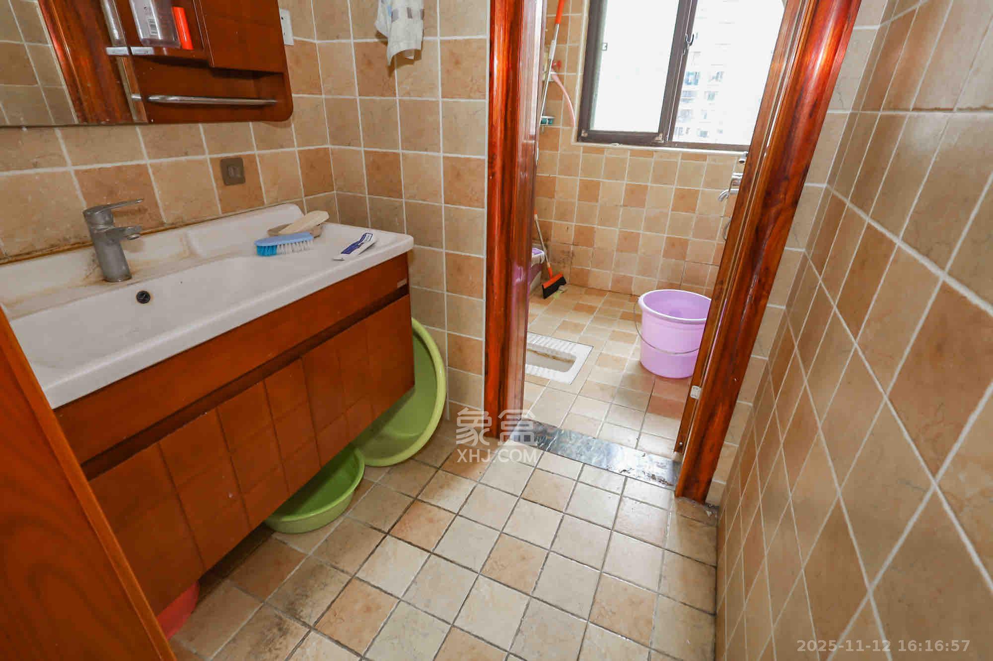 钰龙天下二期（钰龙佳园）  4室2厅2卫    3200.0元/月室内图