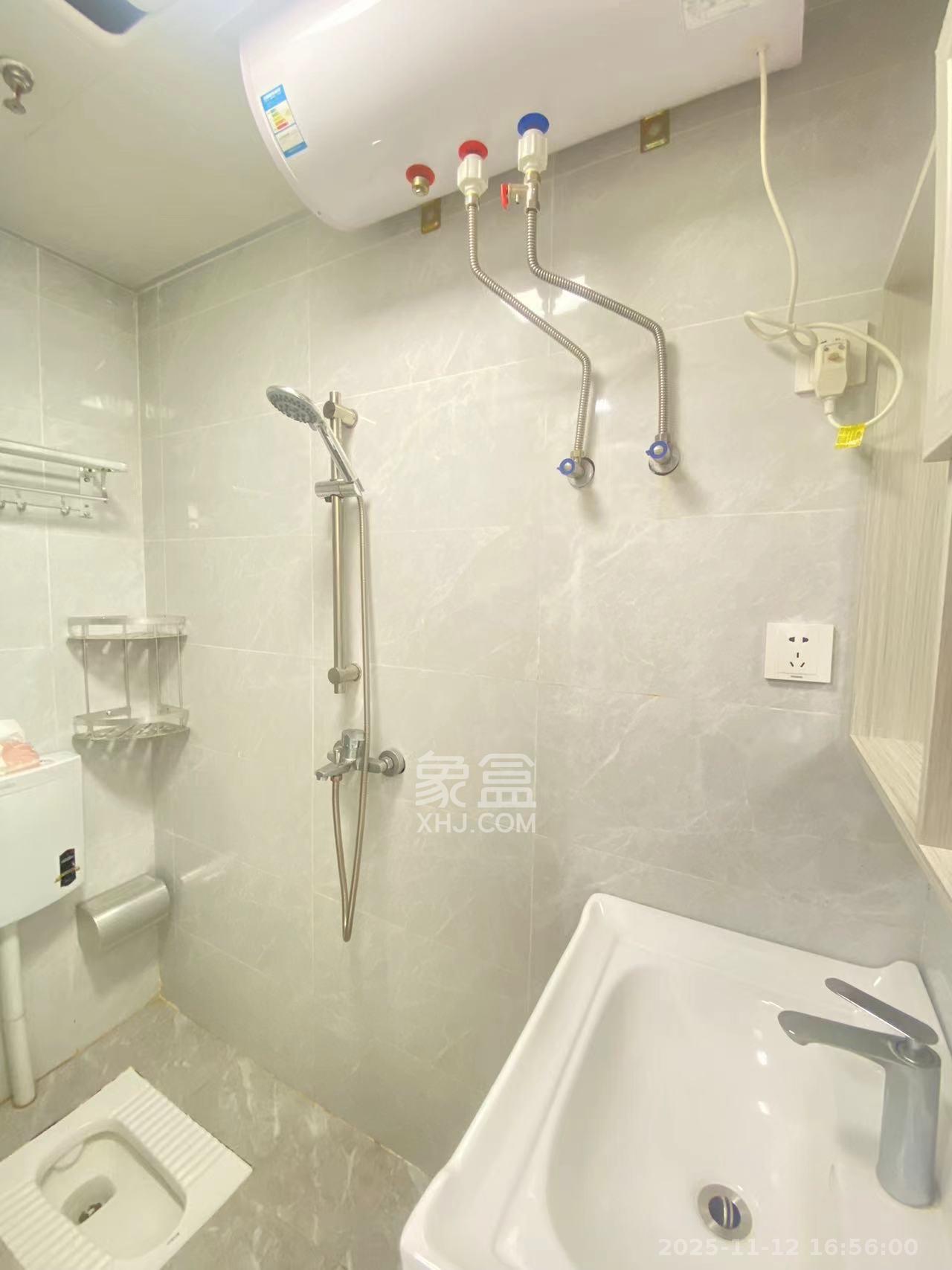 保利香槟国际 1室1厅1卫 1200.0元/月 保利香槟国际 1室1厅1卫 1200.0元/月室内图