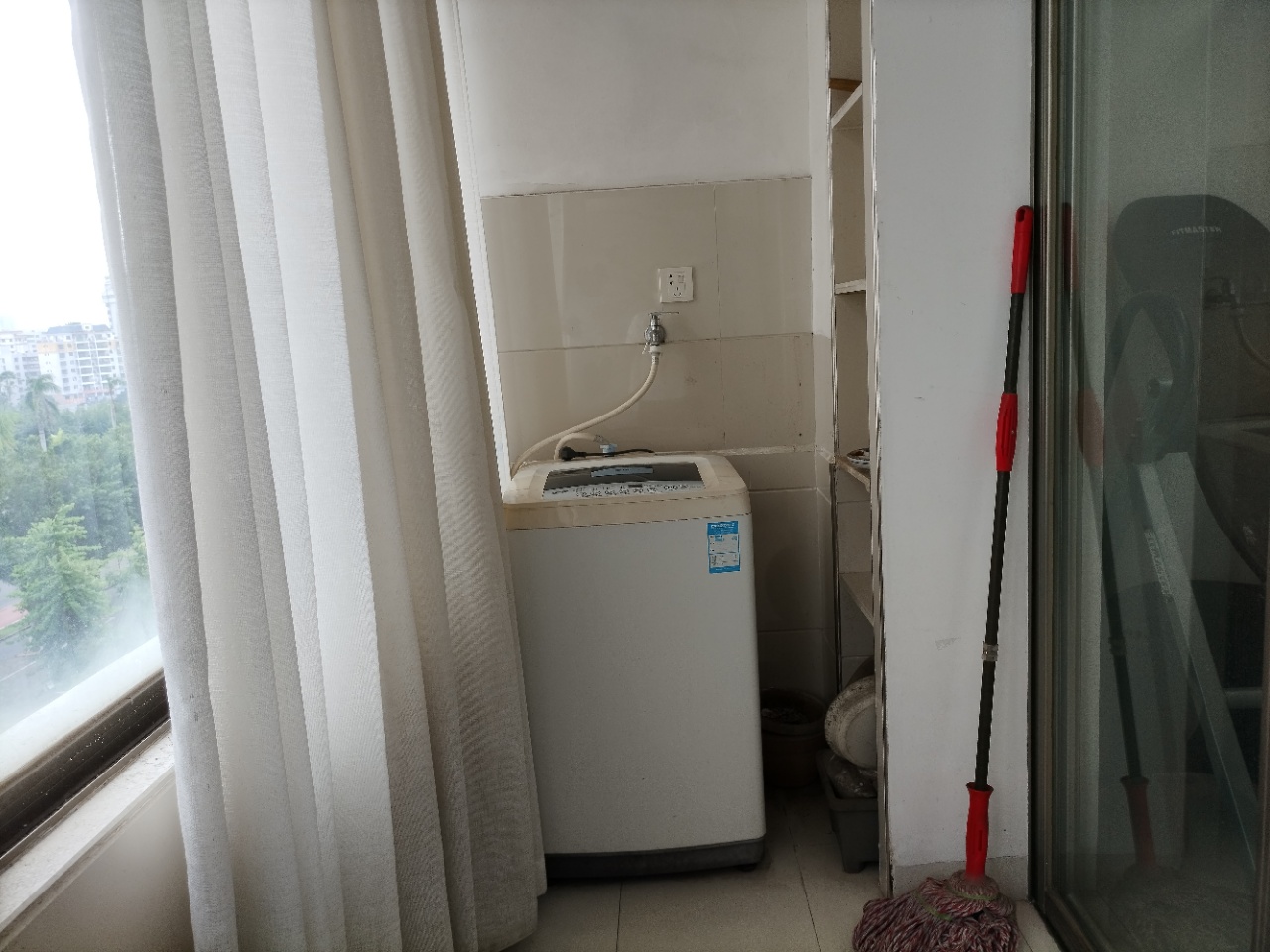 金鹿公寓  4室2厅2卫    3000.0元/月室内图