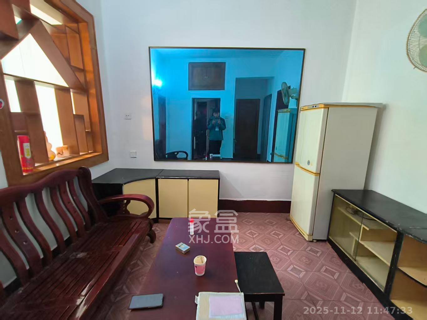 长勘小区  2室1厅1卫    1400.0元/月