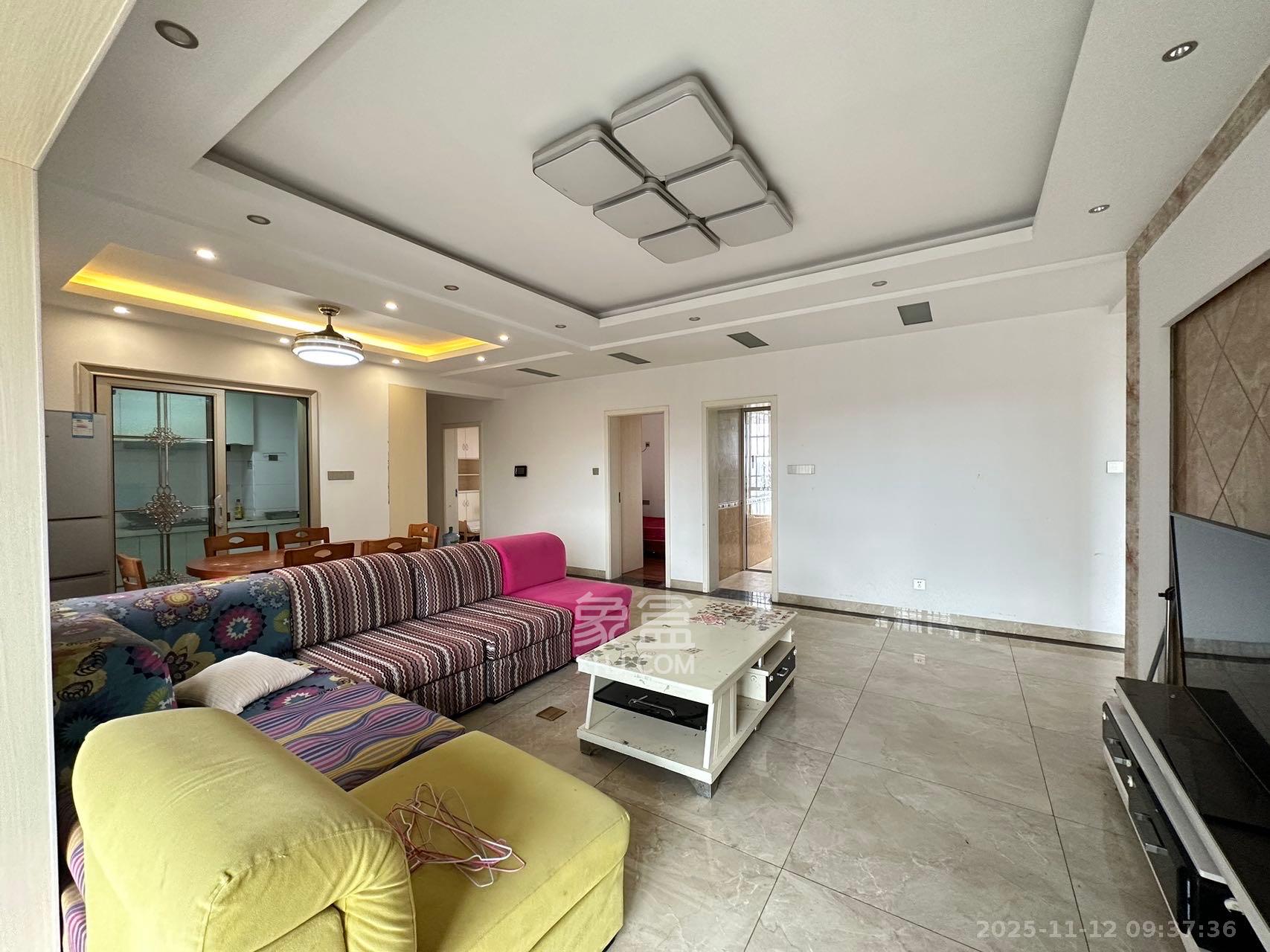 五矿紫湖香醍 4室2厅2卫 2000.0元/月 五矿紫湖香醍 4室2厅2卫 2000.0元/月室内图