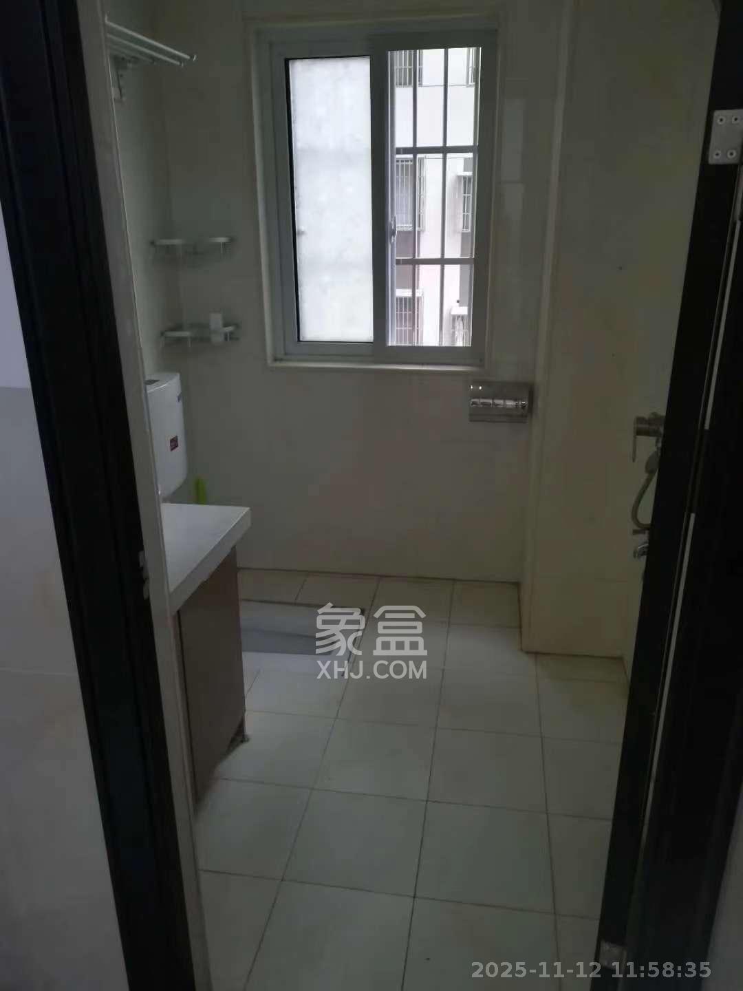 嘉顺苑  2室2厅1卫    2000.0元/月室内图