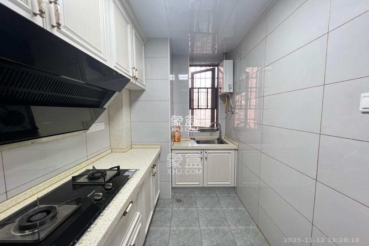 吉泰园安置小区 2室2厅1卫 2600.0元/月 吉泰园安置小区 2室2厅1卫 2600.0元/月室内图