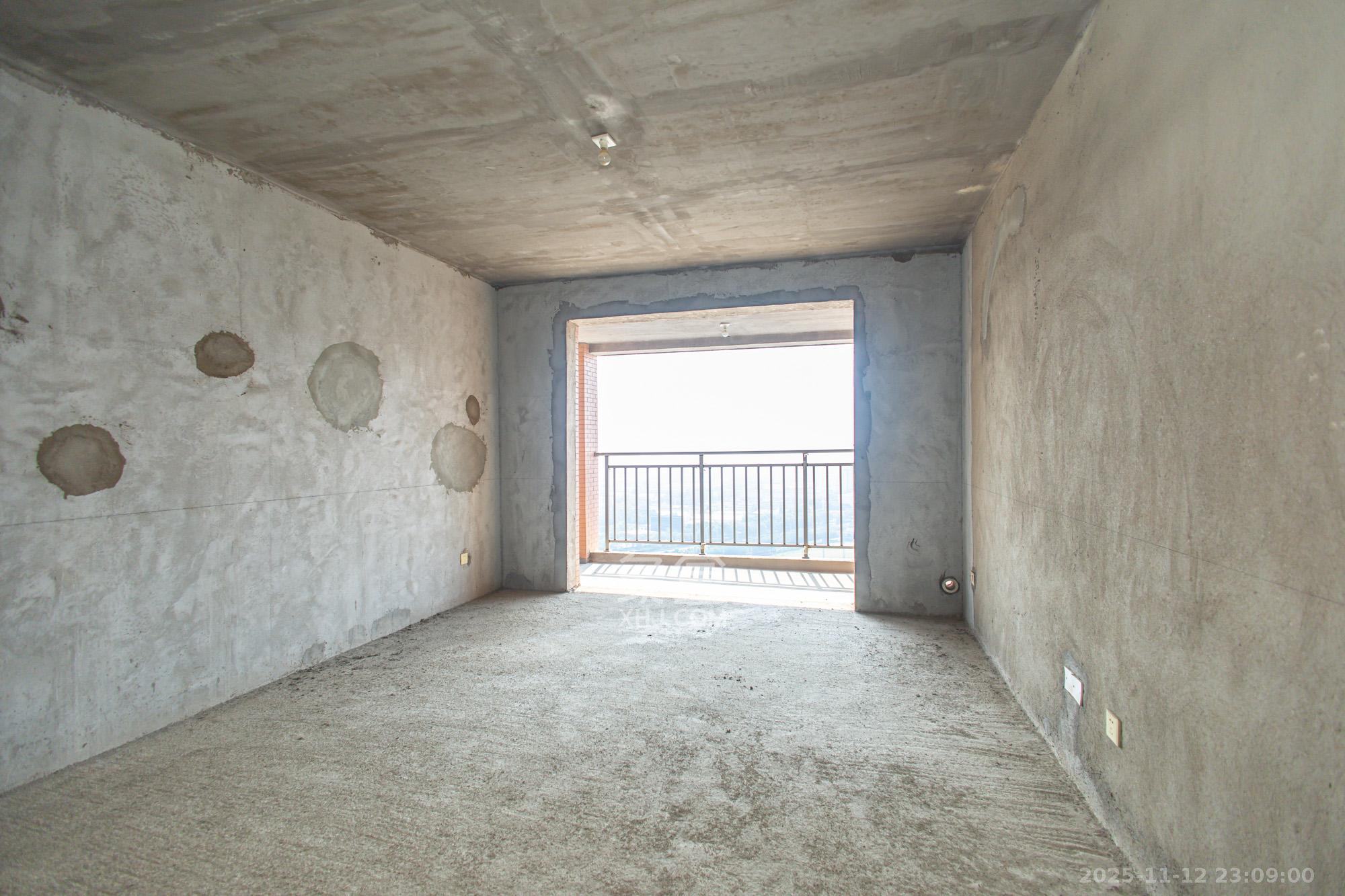 长永佳苑  3室2厅1卫    42.0万