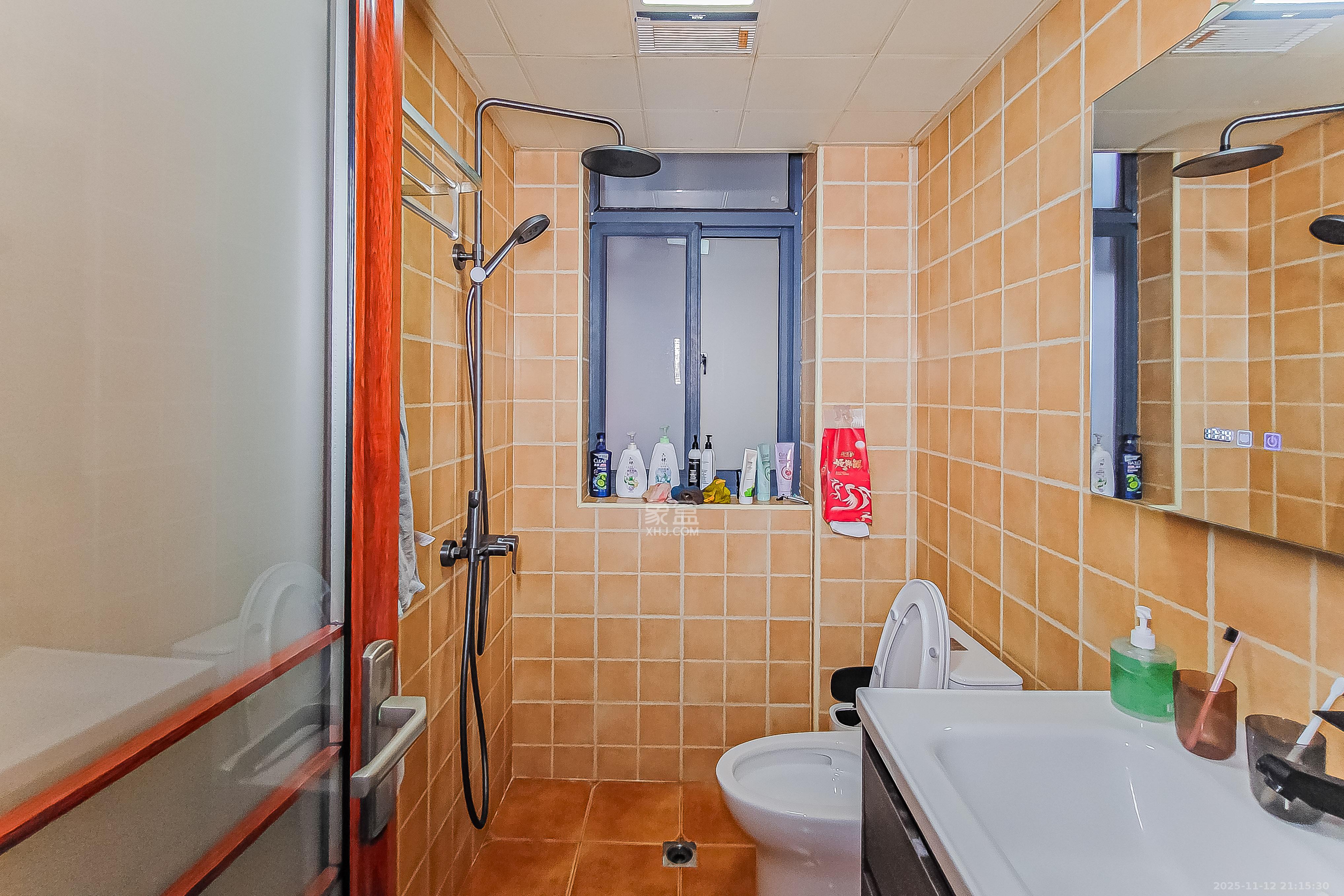 阳光锦城 2室1厅1卫 115.0万 阳光锦城 2室1厅1卫 115.0万卫生间