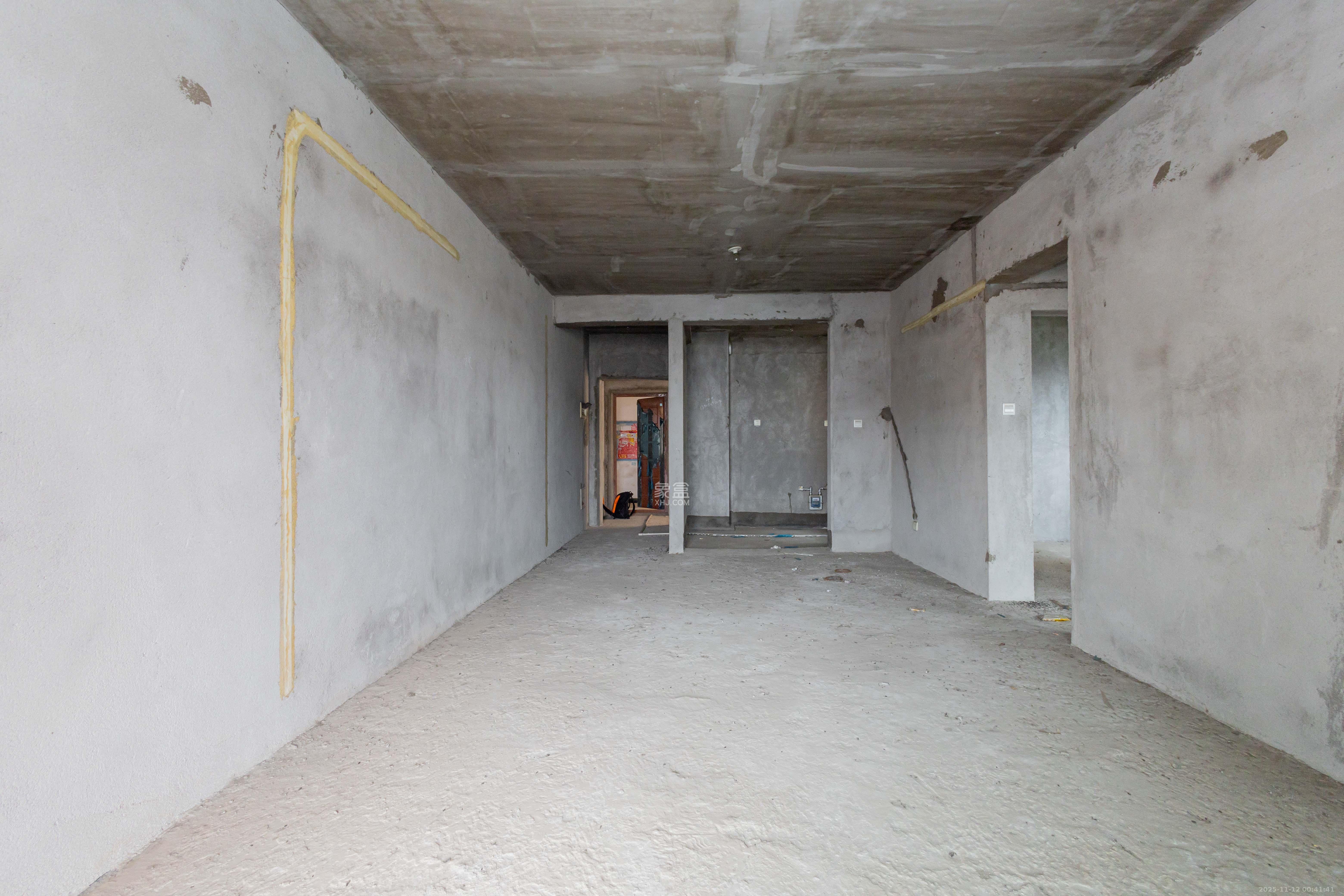 佳美紫郡 3室2厅1卫 49.8万 佳美紫郡 3室2厅1卫 49.8万客厅