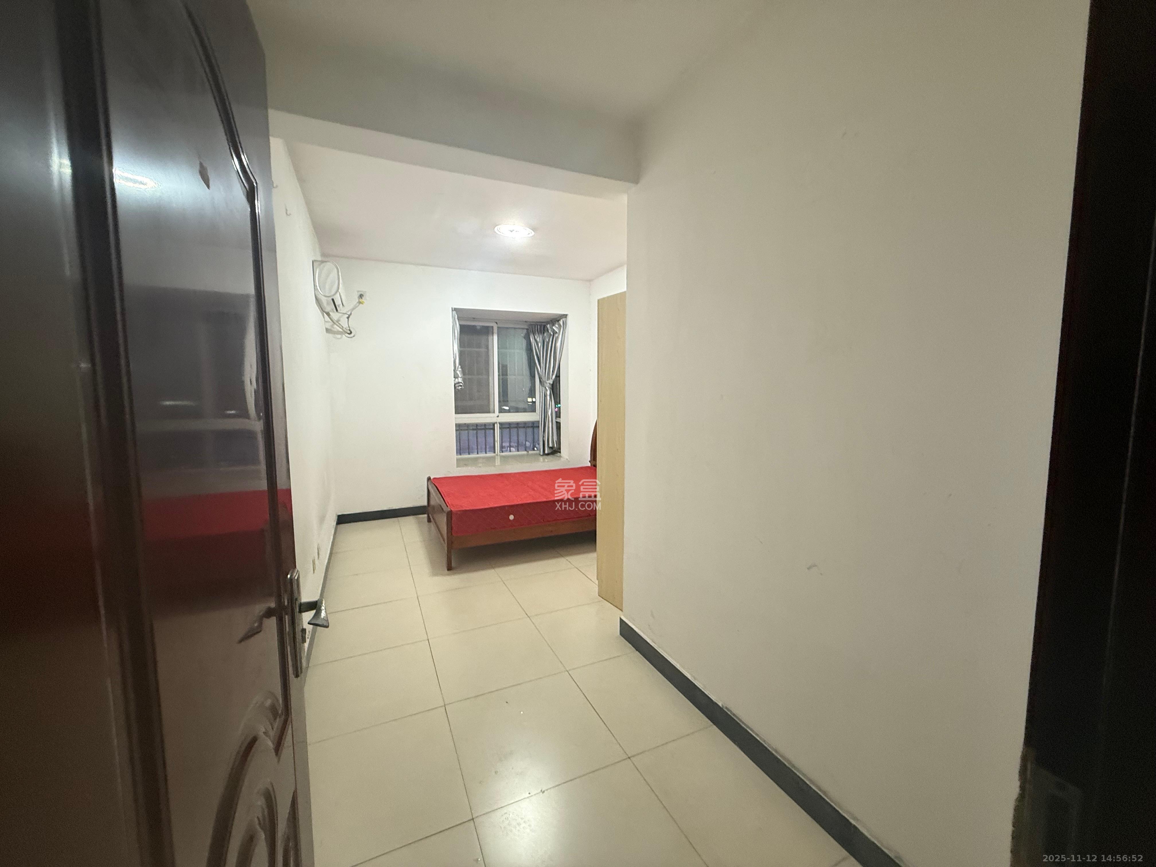 和沁园  3室1厅1卫    2200.0元/月