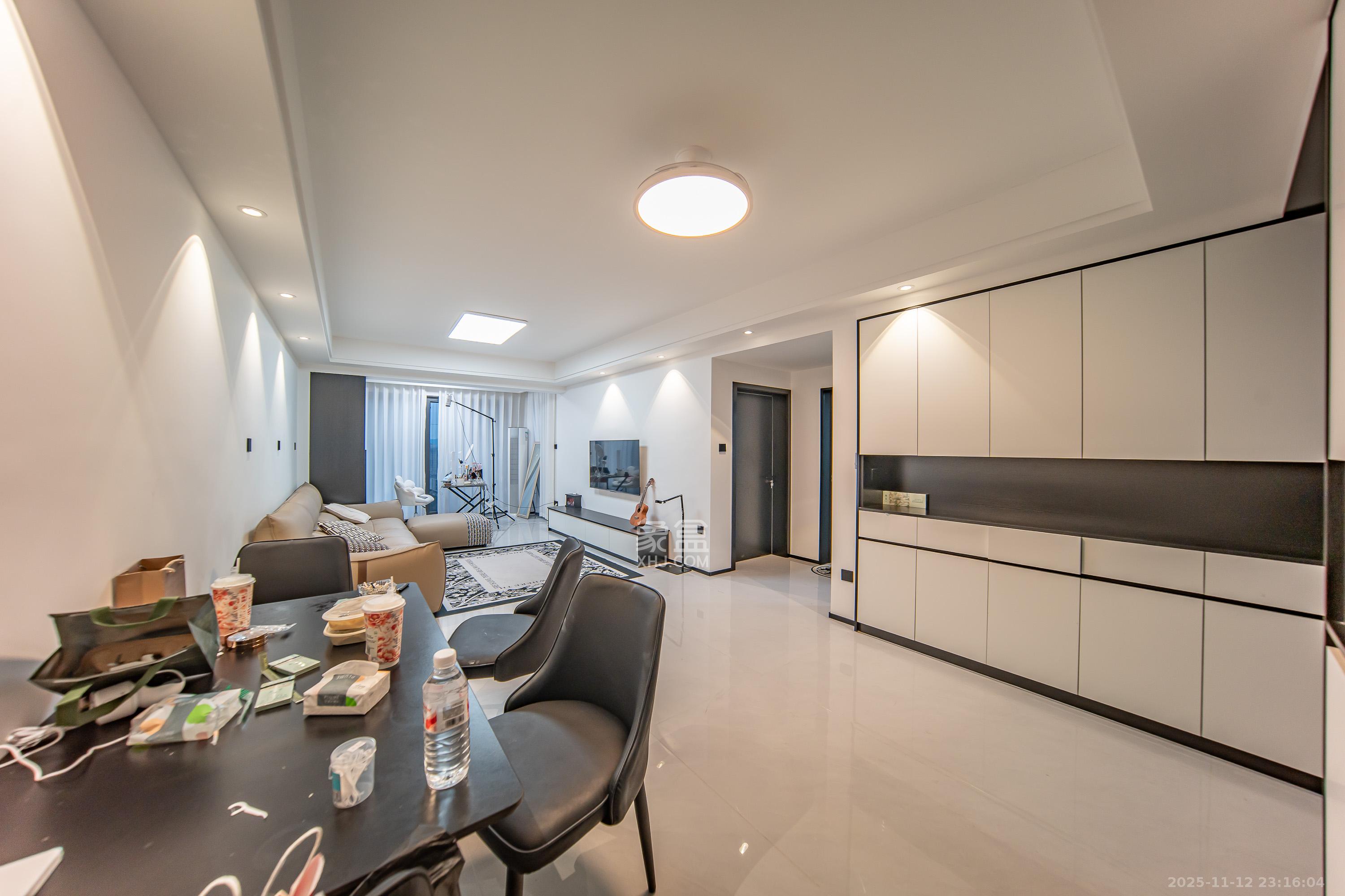 学士翰林苑  1室0厅0卫    55.0万客厅