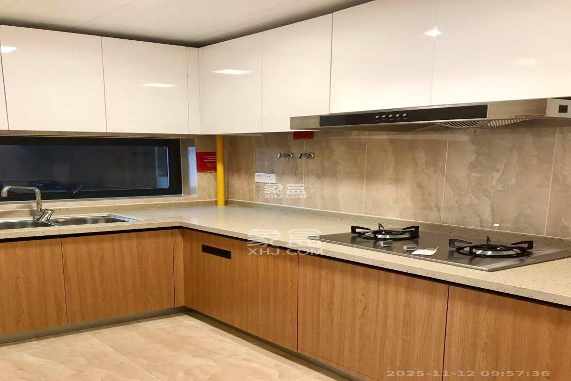 万科金域缇香 3室2厅2卫 3300.0元/月 万科金域缇香 3室2厅2卫 3300.0元/月室内图