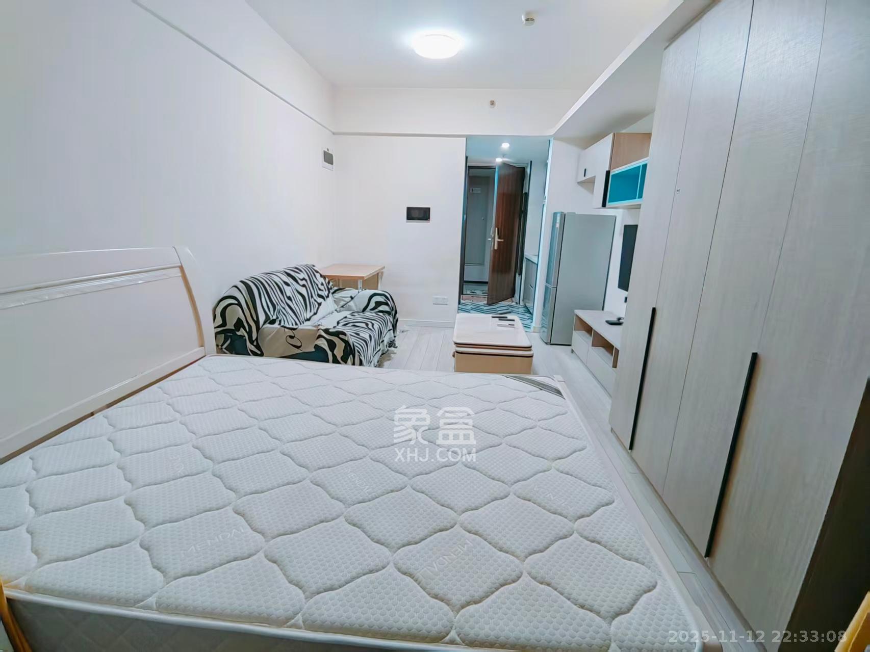 万科金域缇香  1室1厅1卫    1800.0元/月