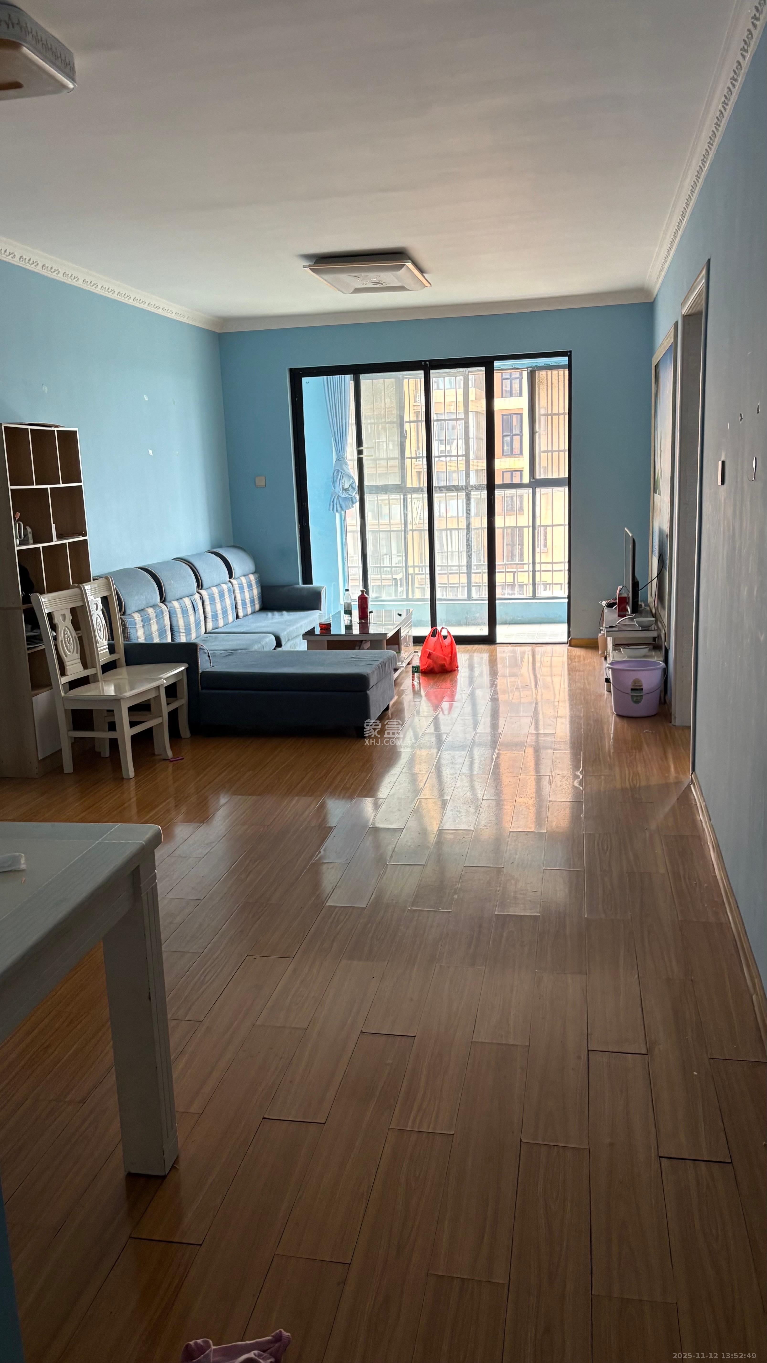 中信凯旋城（中信新城四期）  3室2厅1卫    1800.0元/月室内图1