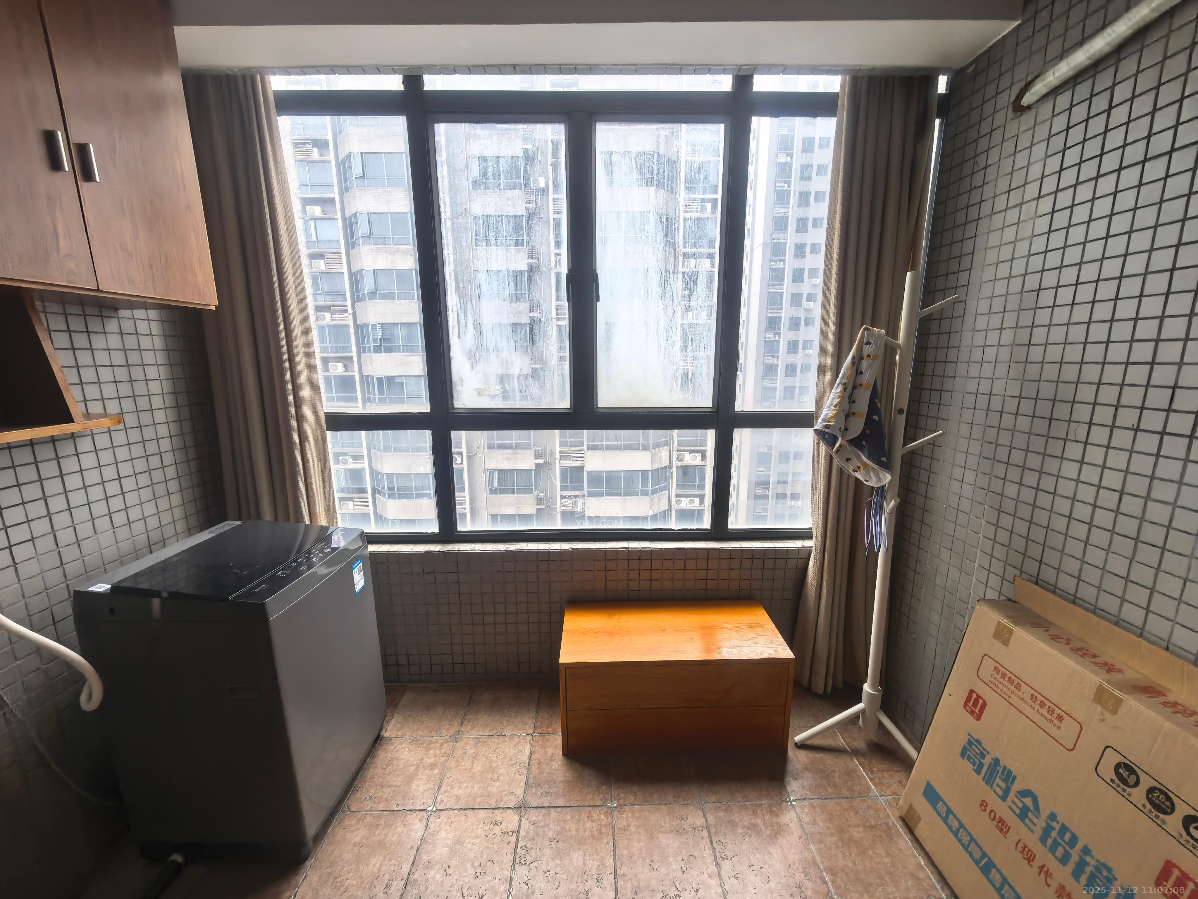 五一大道202（中环壹世界）  2室1厅1卫    3000.0元/月室内图