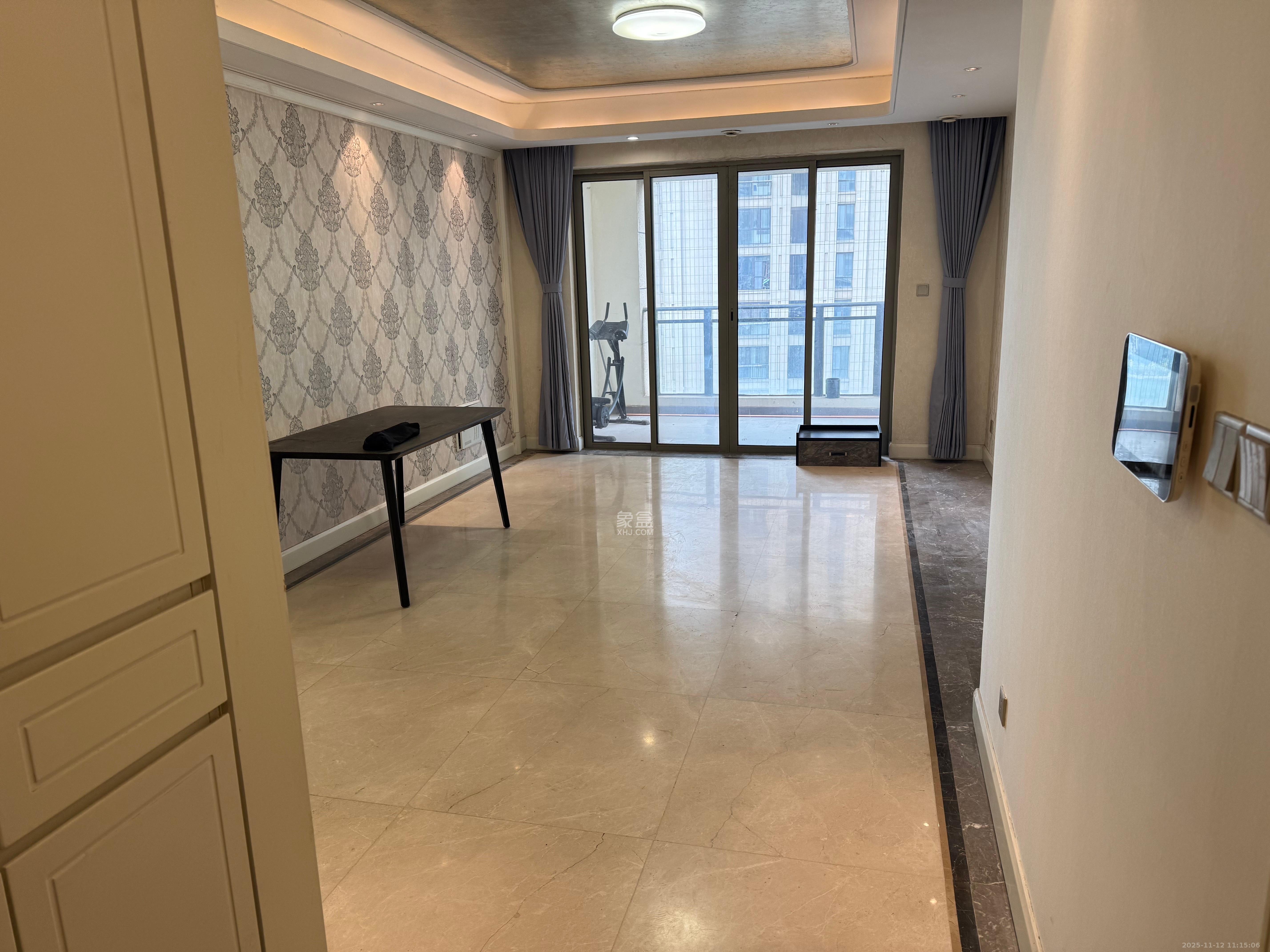 梅溪湖金茂府（金茂广场）（金茂览秀城）  3室2厅1卫    3200.0元/月