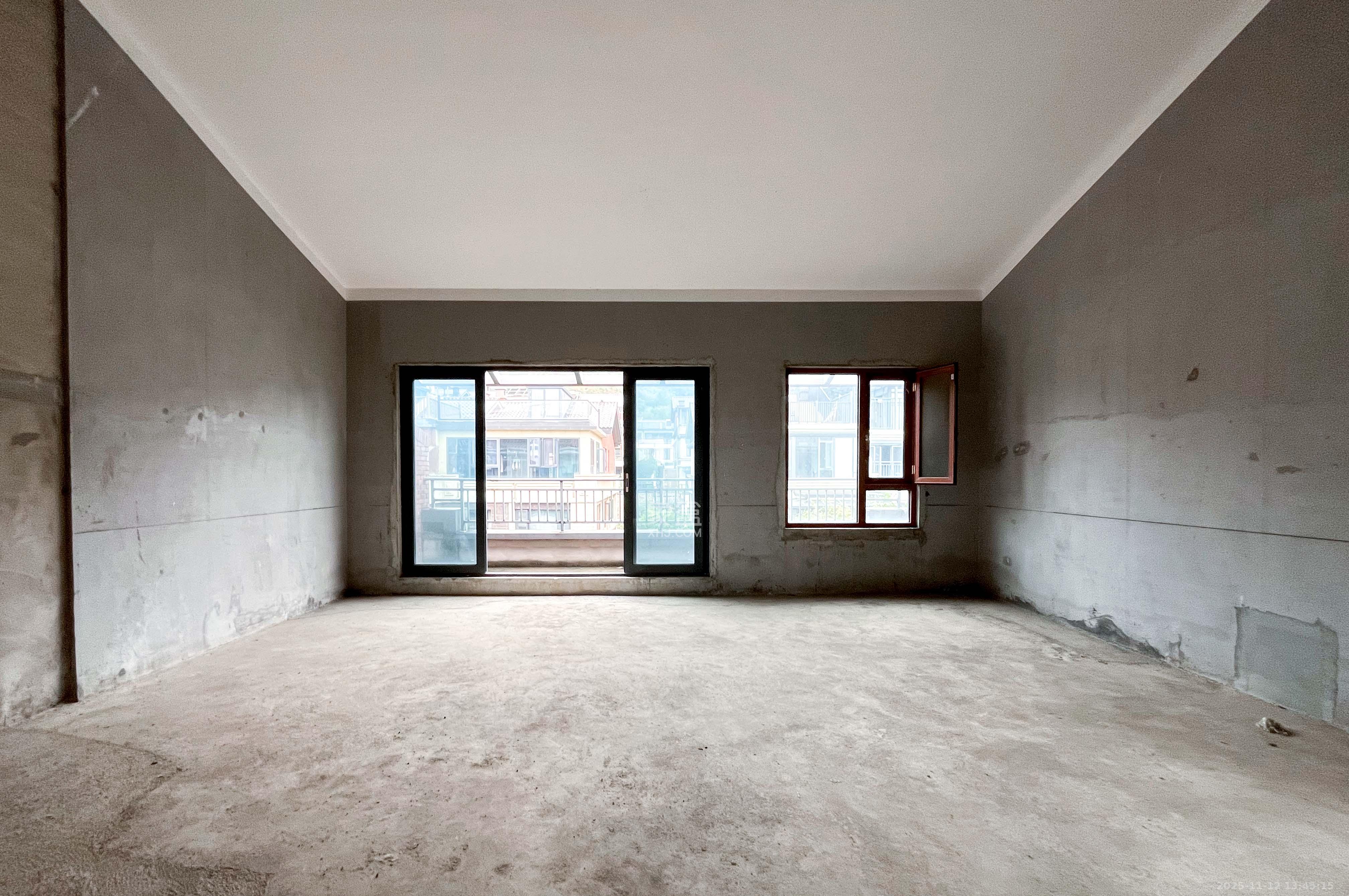 长房梅溪香山 8室4厅4卫 980.0万 长房梅溪香山 8室4厅4卫 980.0万其他