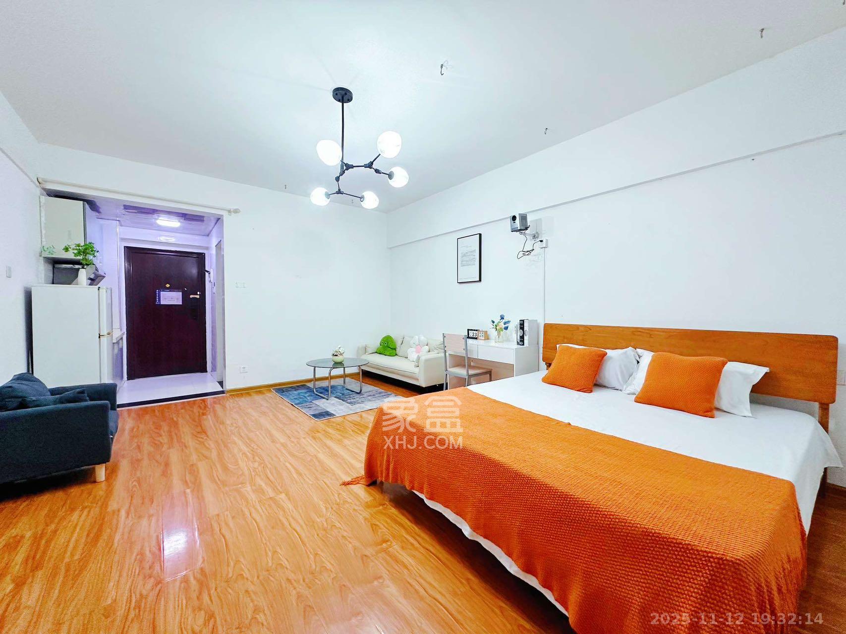 五一中央领御 1室1厅1卫 1800.0元/月 五一中央领御 1室1厅1卫 1800.0元/月室内图