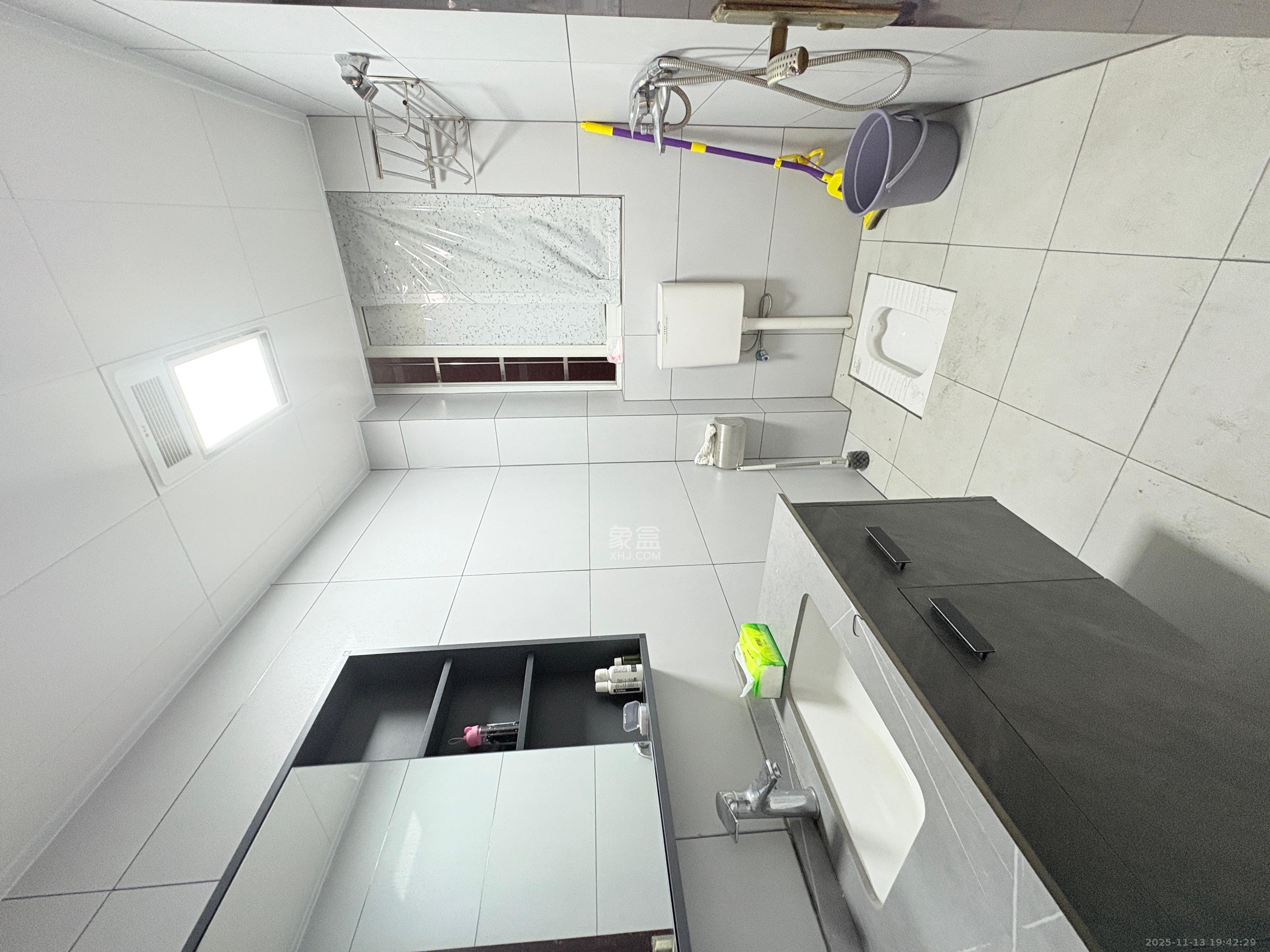 星城国际  2室2厅1卫    1700.0元/月室内图