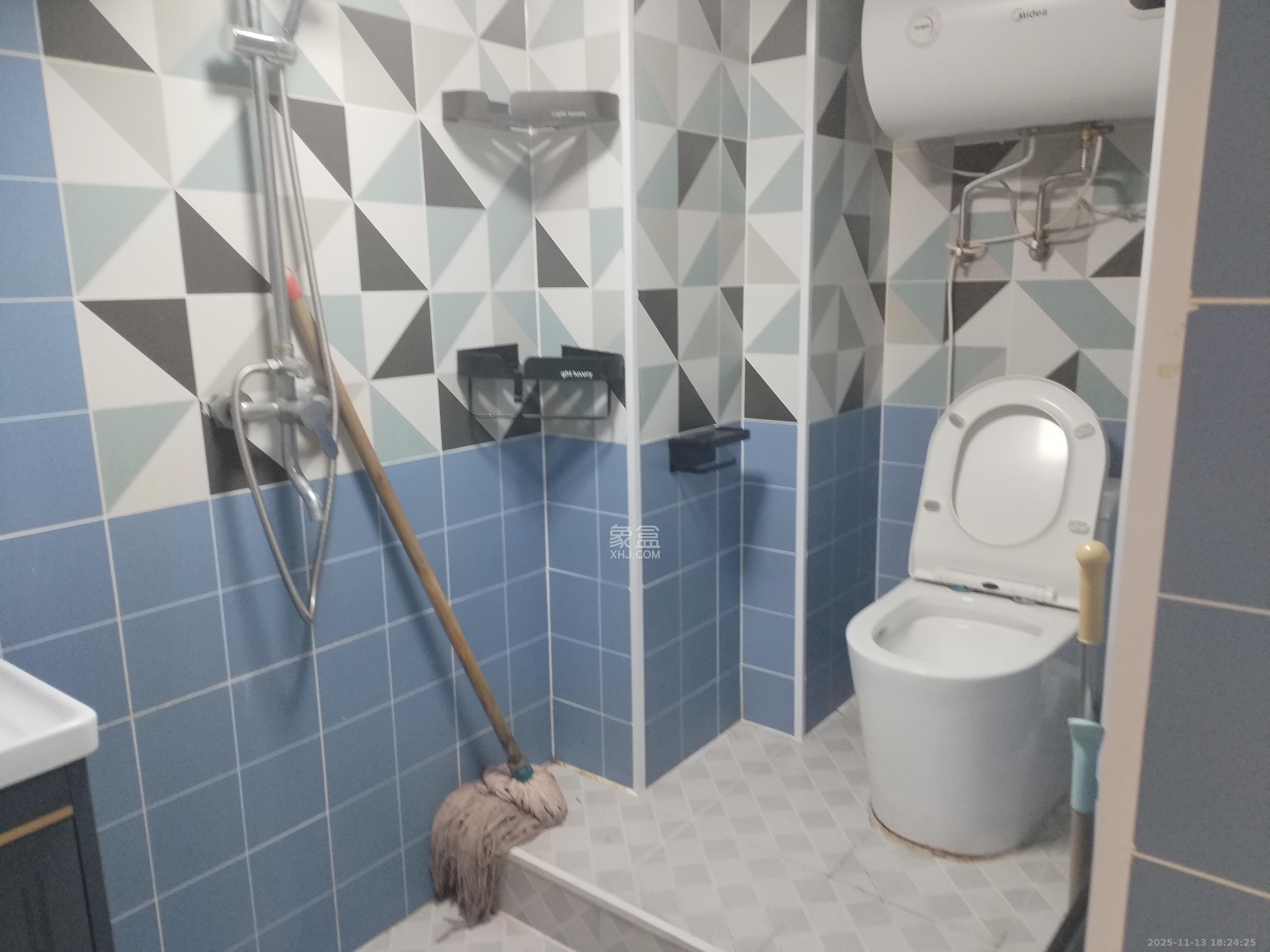 海伦春天  1室1厅1卫    1800.0元/月室内图