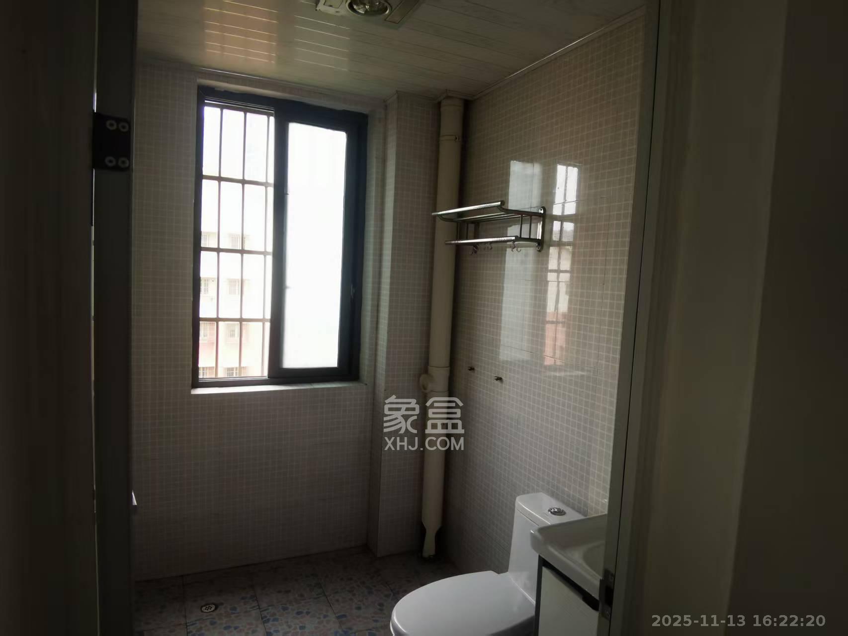 紫东苑（星沙）  3室2厅2卫    2000.0元/月室内图