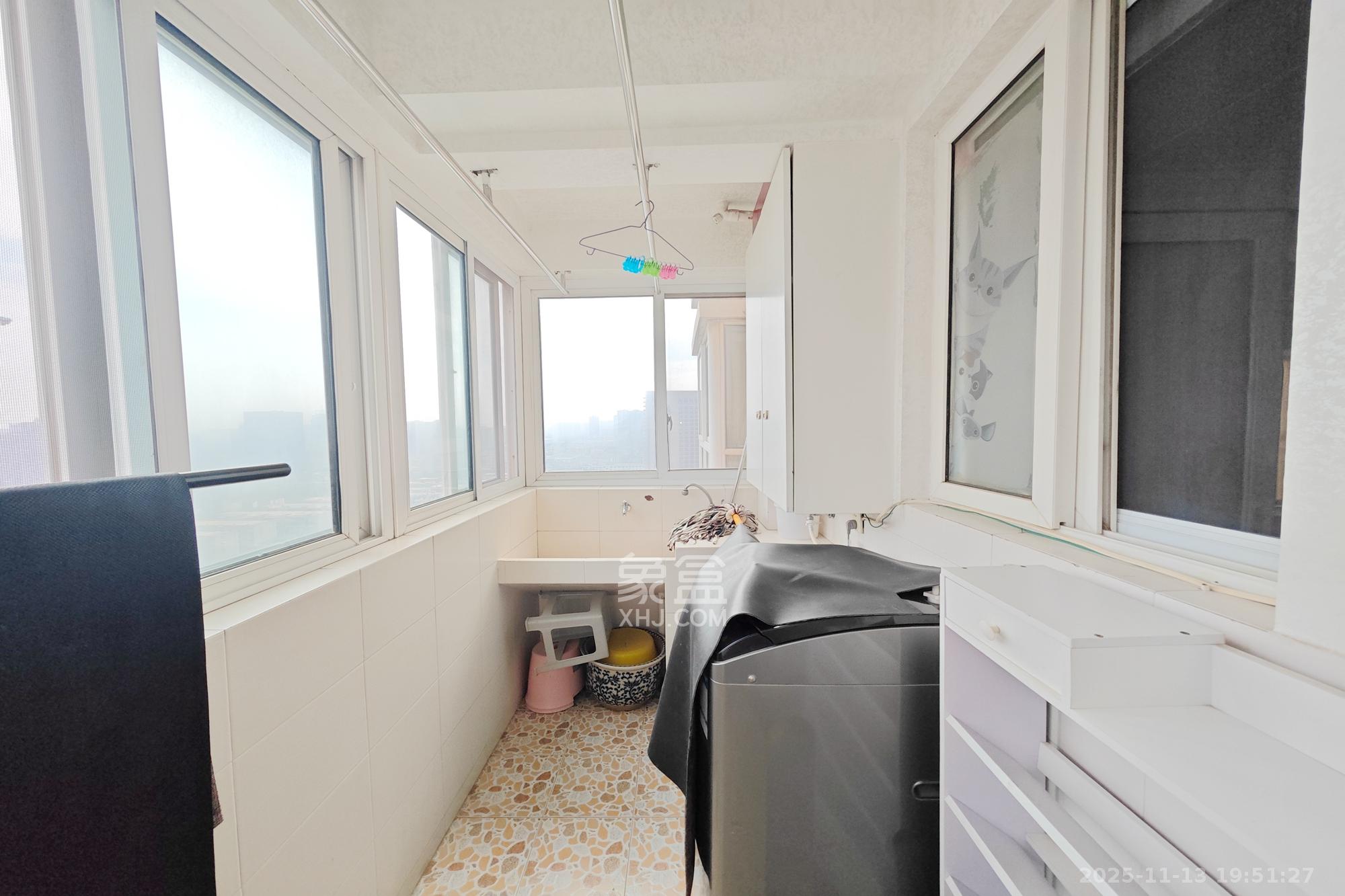 明星村 2室2厅2卫 121.0万 明星村 2室2厅2卫 121.0万阳台