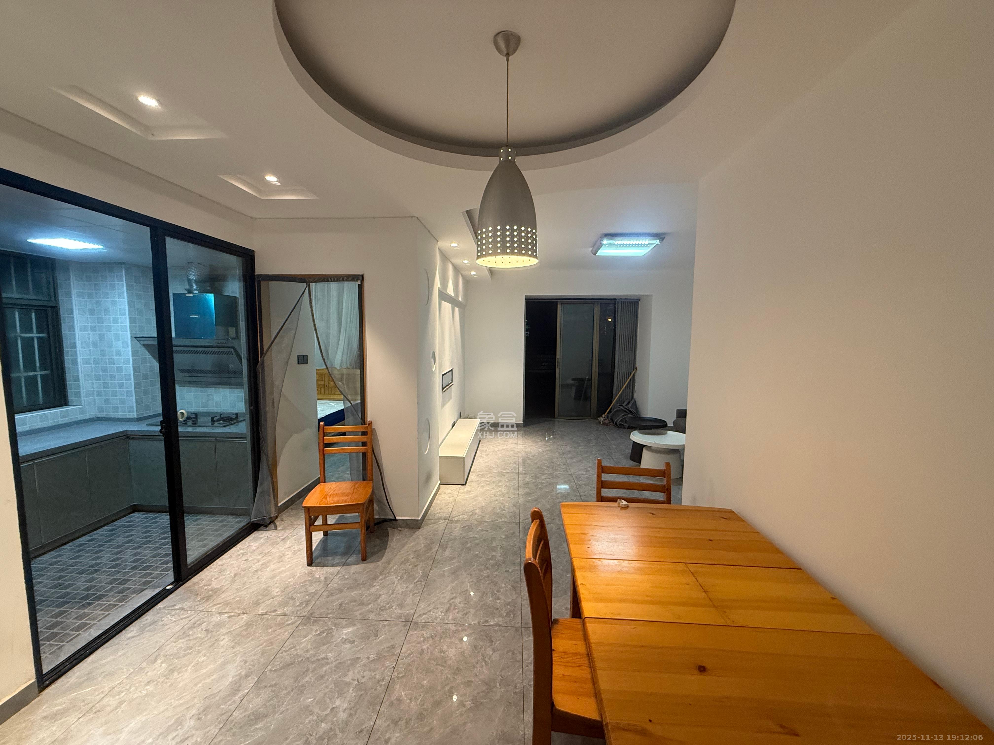 锦湘国际星城二期（锦雅苑）  3室2厅2卫    2800.0元/月室内图