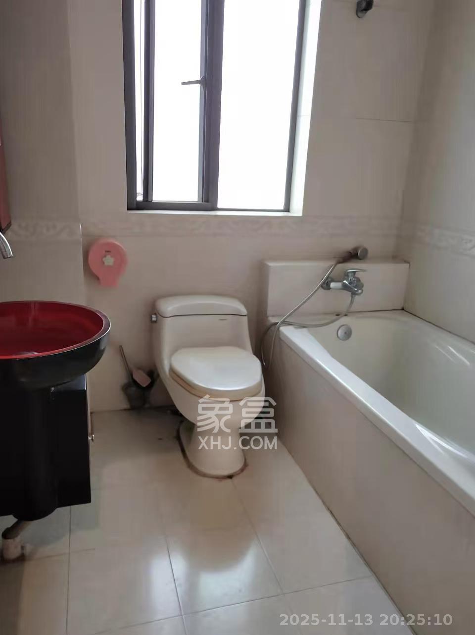 上海城小区  3室2厅2卫    2500.0元/月室内图