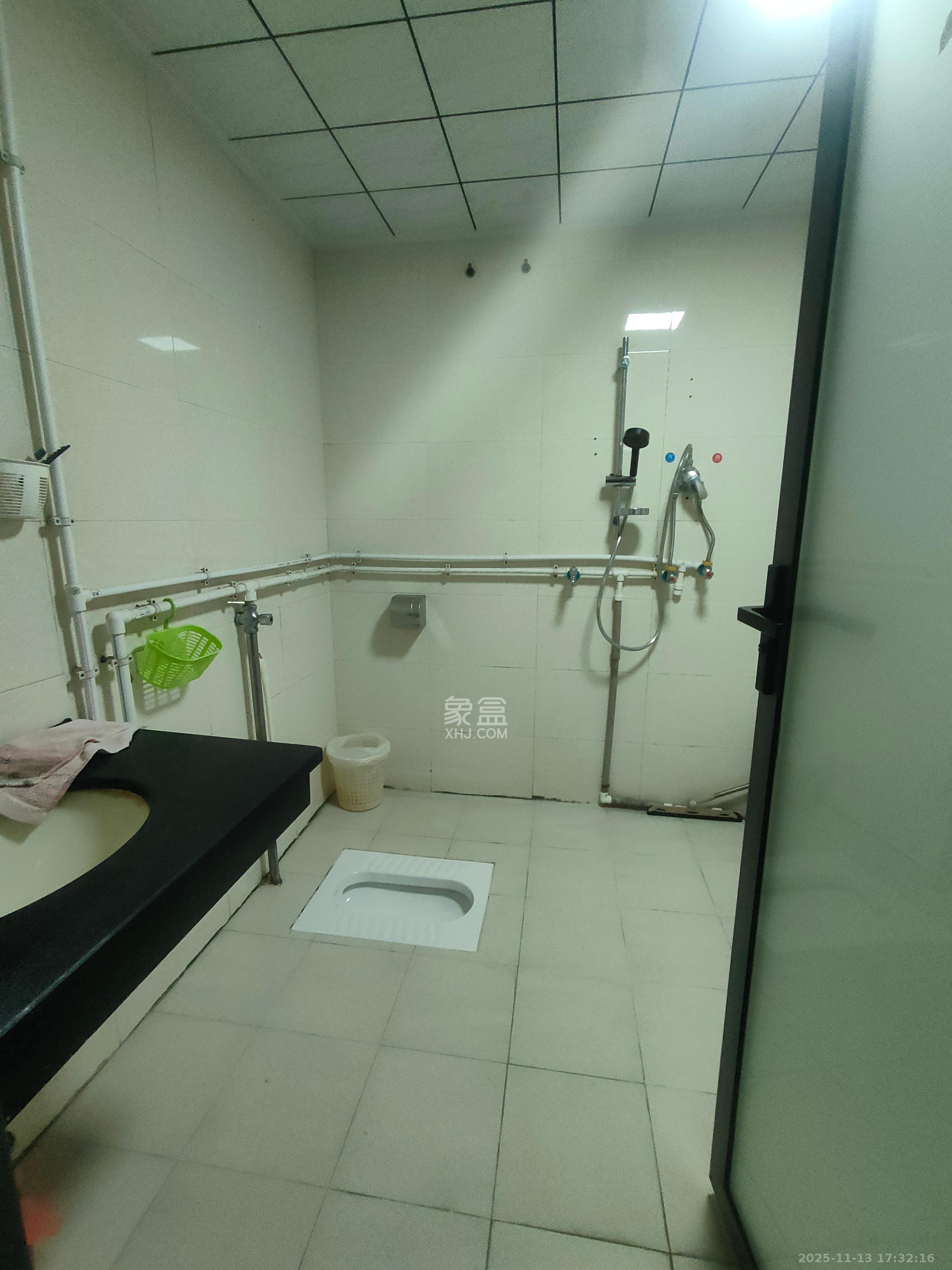 和馨园  4室2厅2卫    2900.0元/月室内图