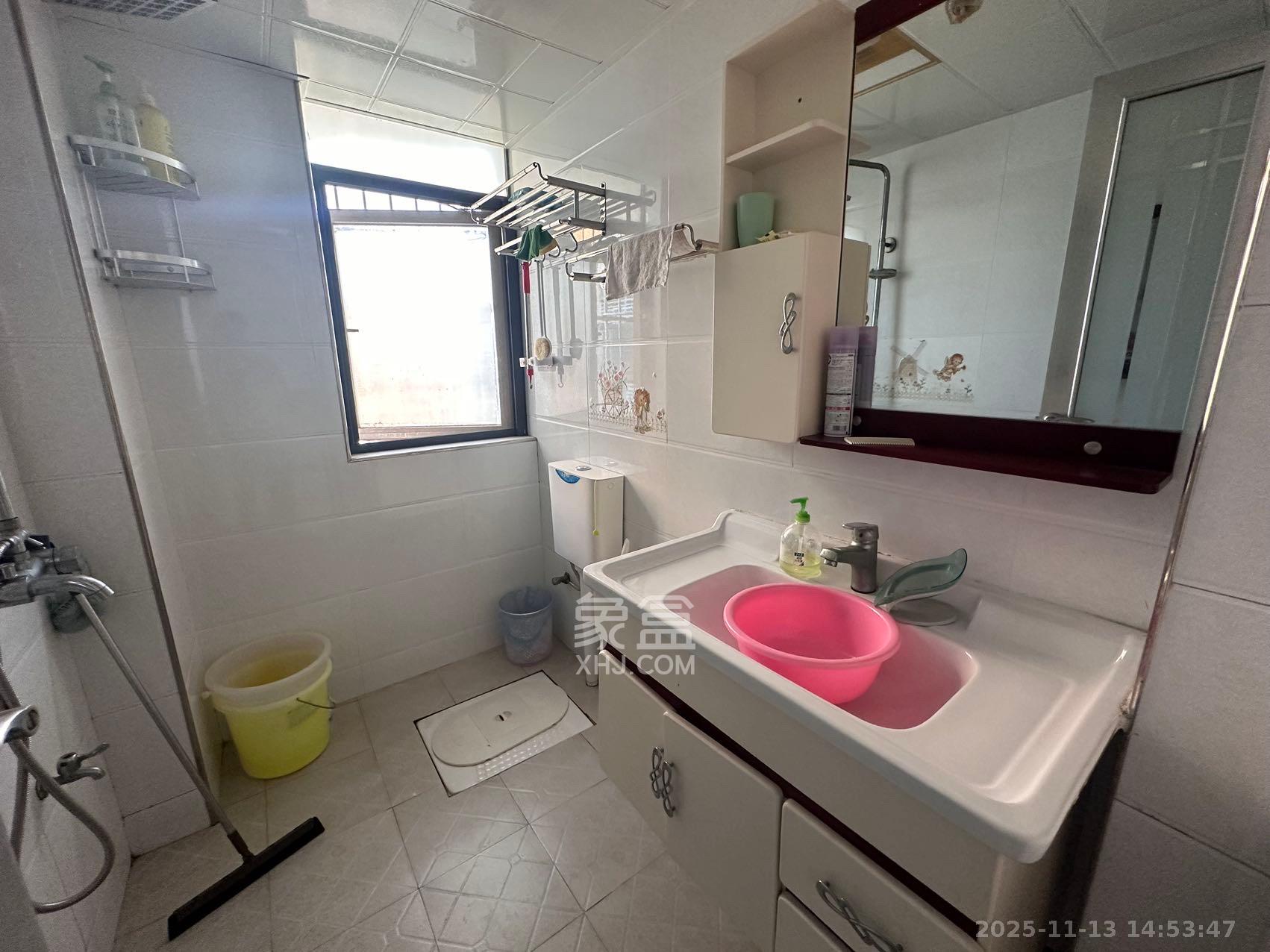 月畔湾  2室2厅1卫    2300.0元/月室内图