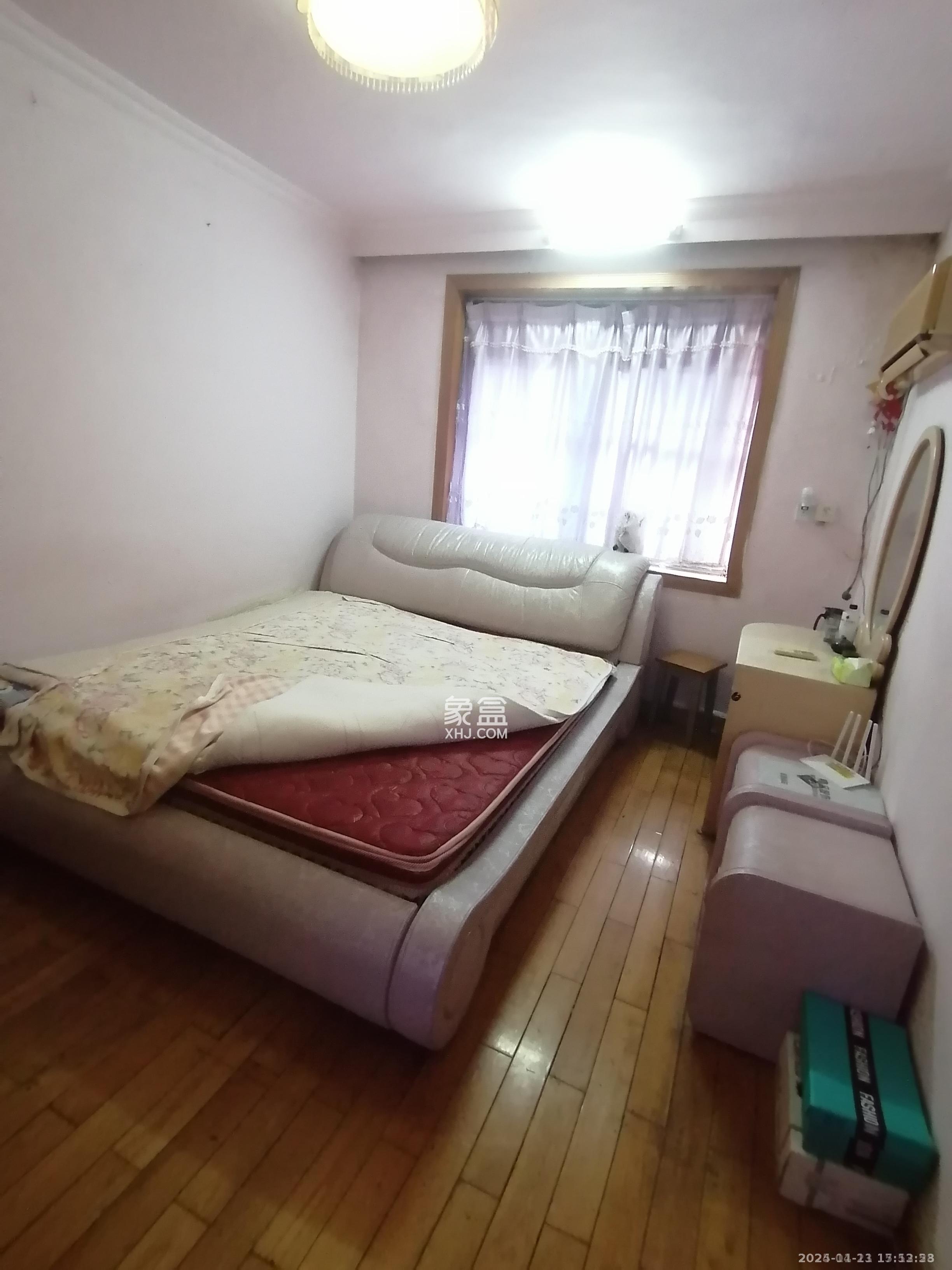 长监宿舍  3室2厅1卫    1300.0元/月室内图