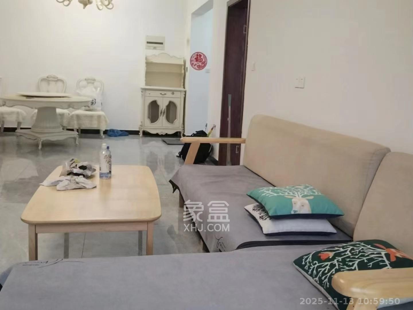 八方小区B区  3室2厅2卫    3800.0元/月