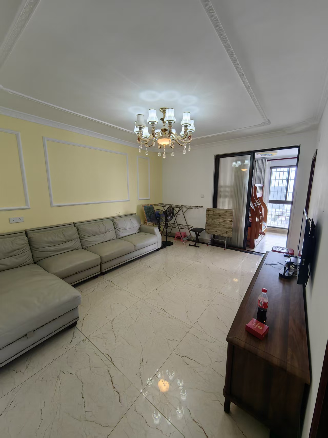 海信华庭 3室2厅1卫 2800.0元/月 海信华庭 3室2厅1卫 2800.0元/月室内图