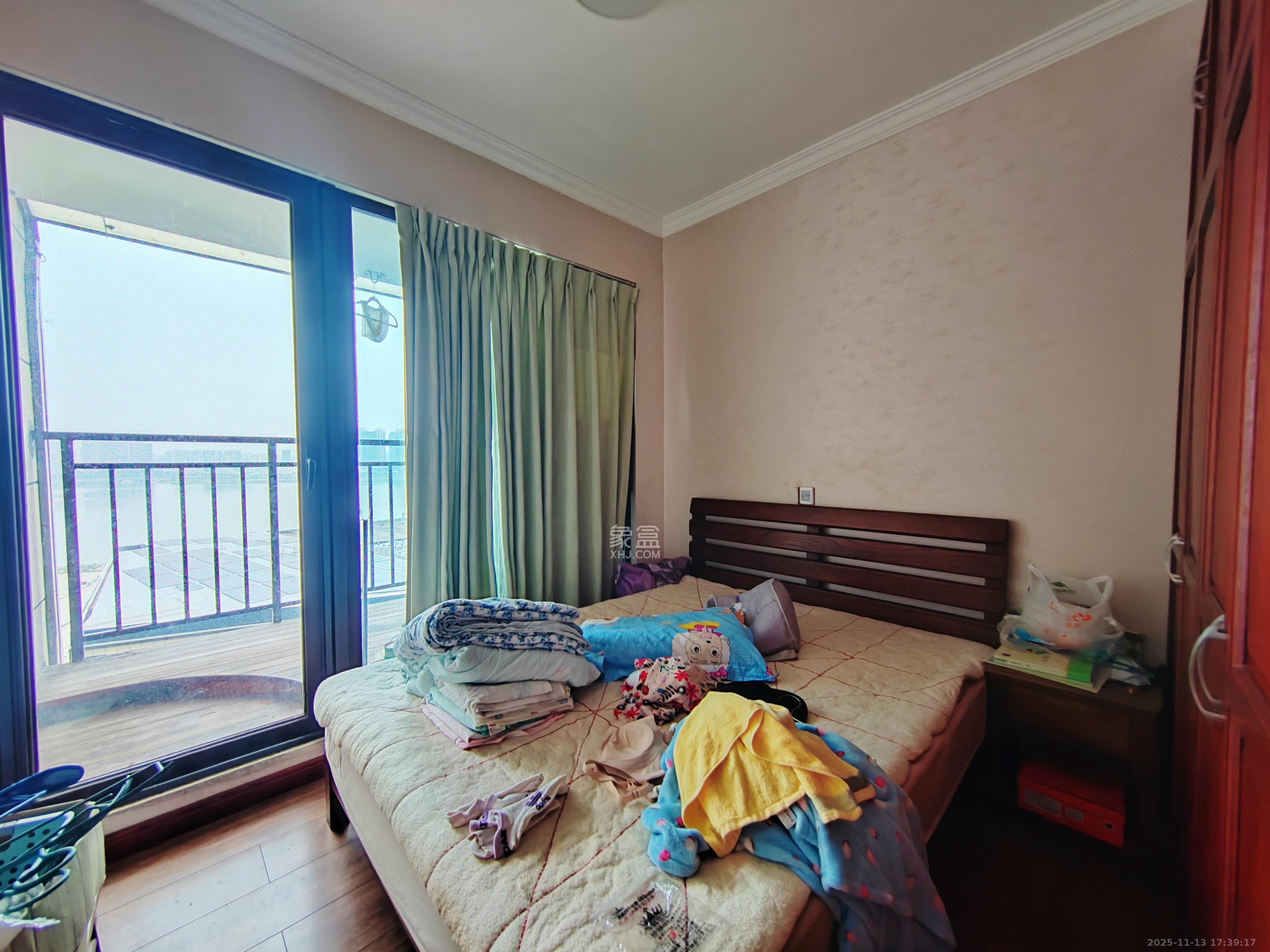 南山雍江汇(滨江国际新城) 4室2厅2卫 5500.0元/月 南山雍江汇(滨江国际新城) 4室2厅2卫 5500.0元/月室内图