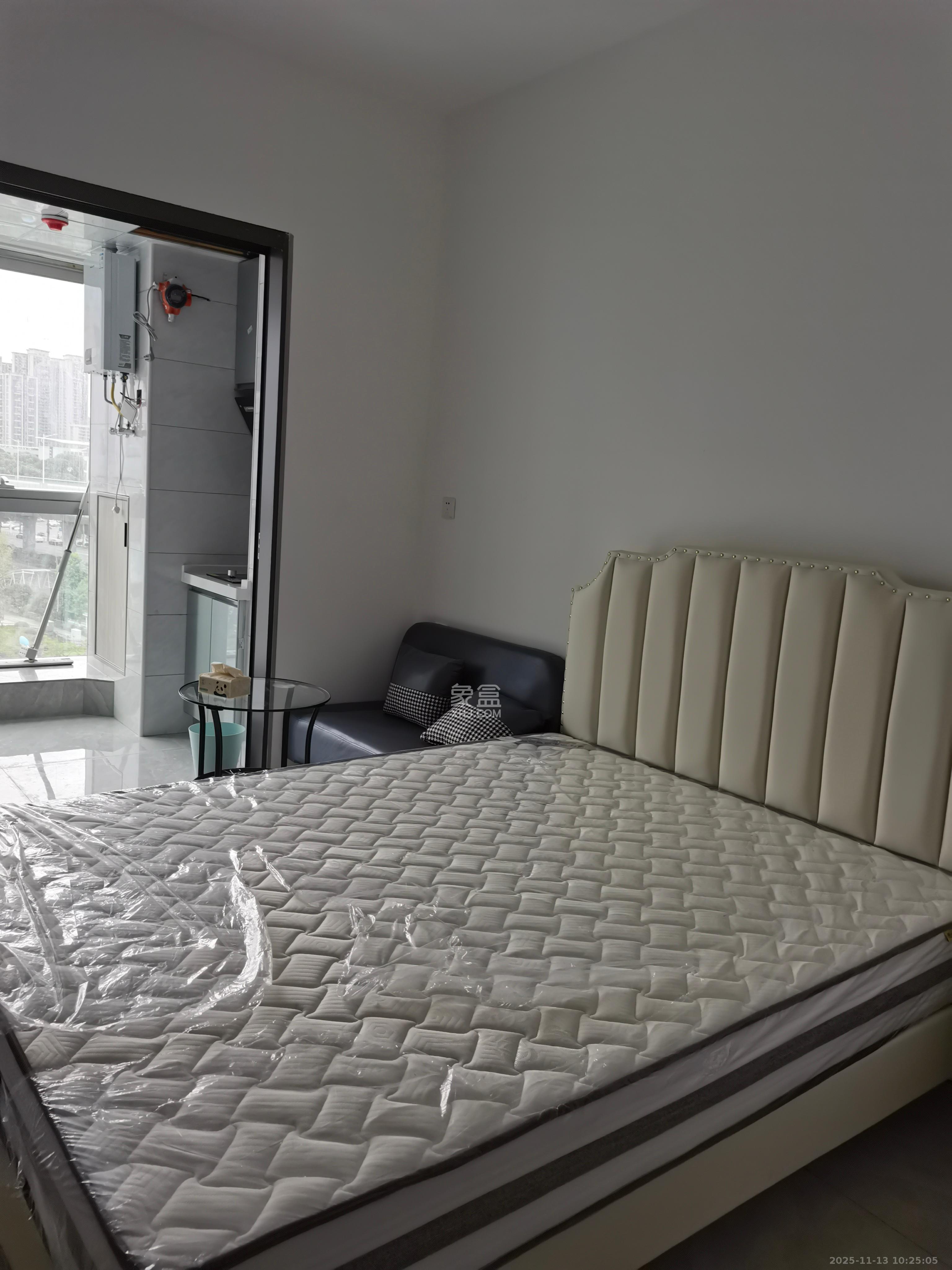 卓越伊景寓  1室1厅1卫    1600.0元/月