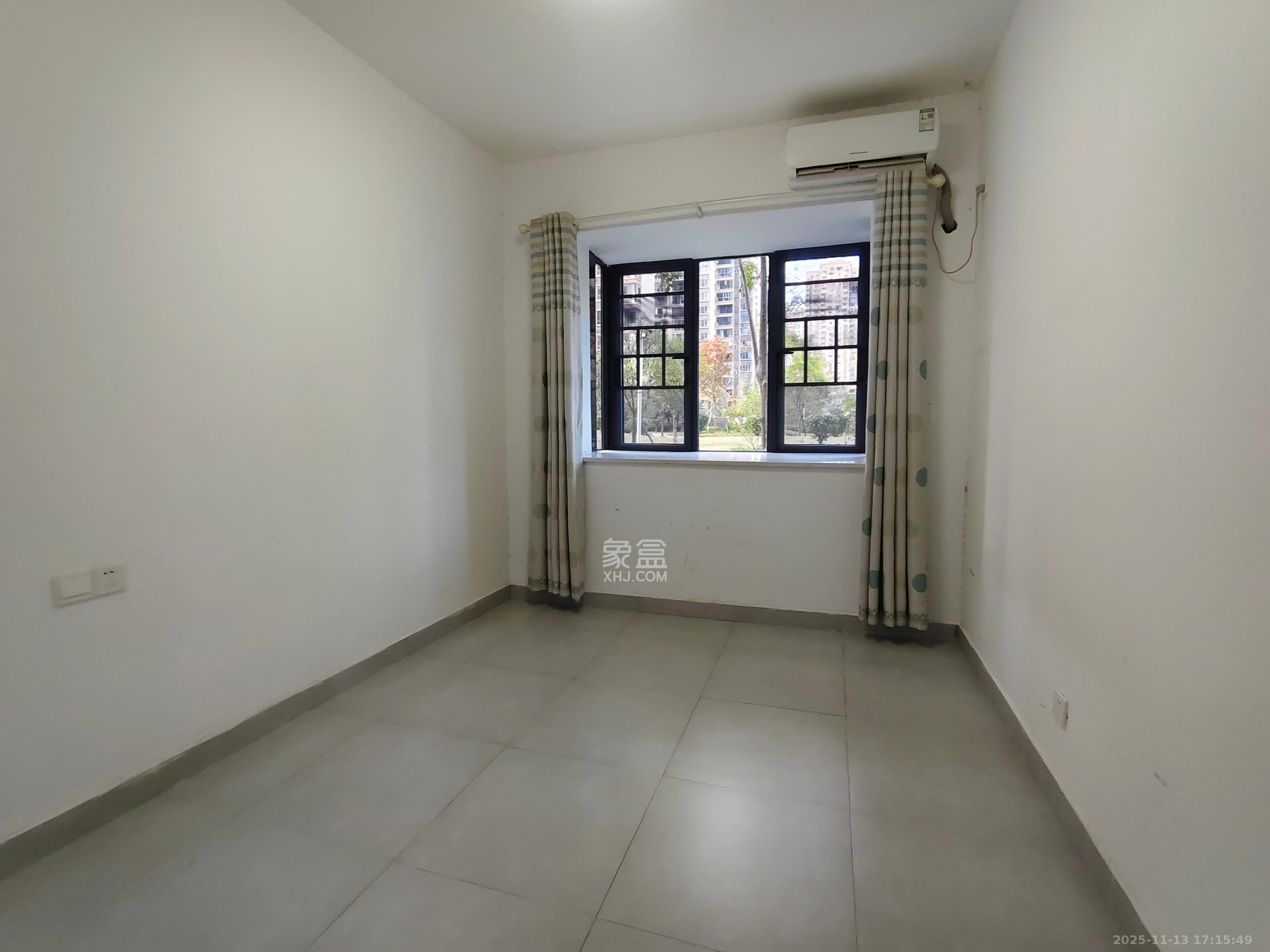 永宏万家里  3室2厅2卫    3000.0元/月室内图