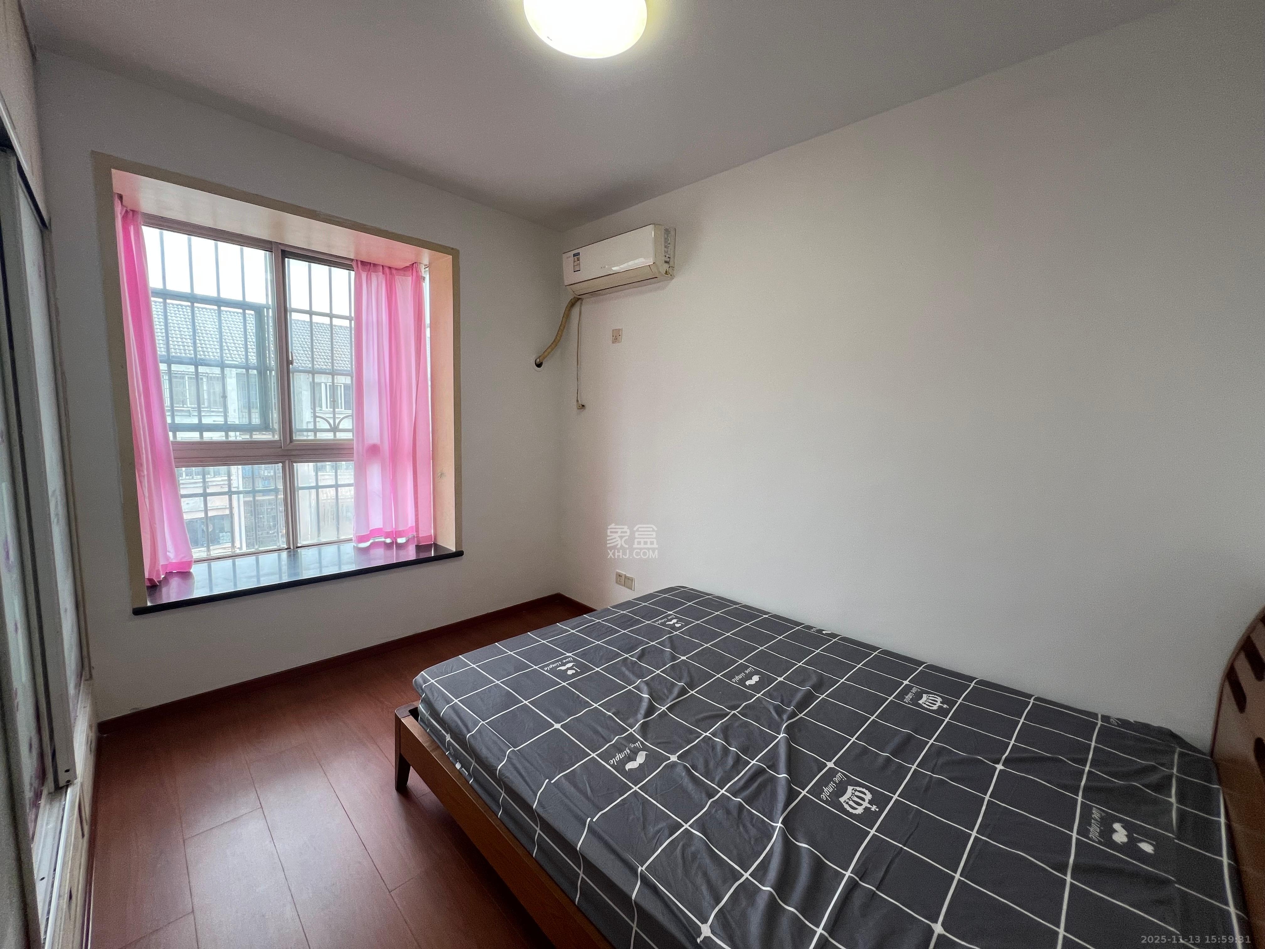 德润园  3室2厅1卫    2100.0元/月室内图