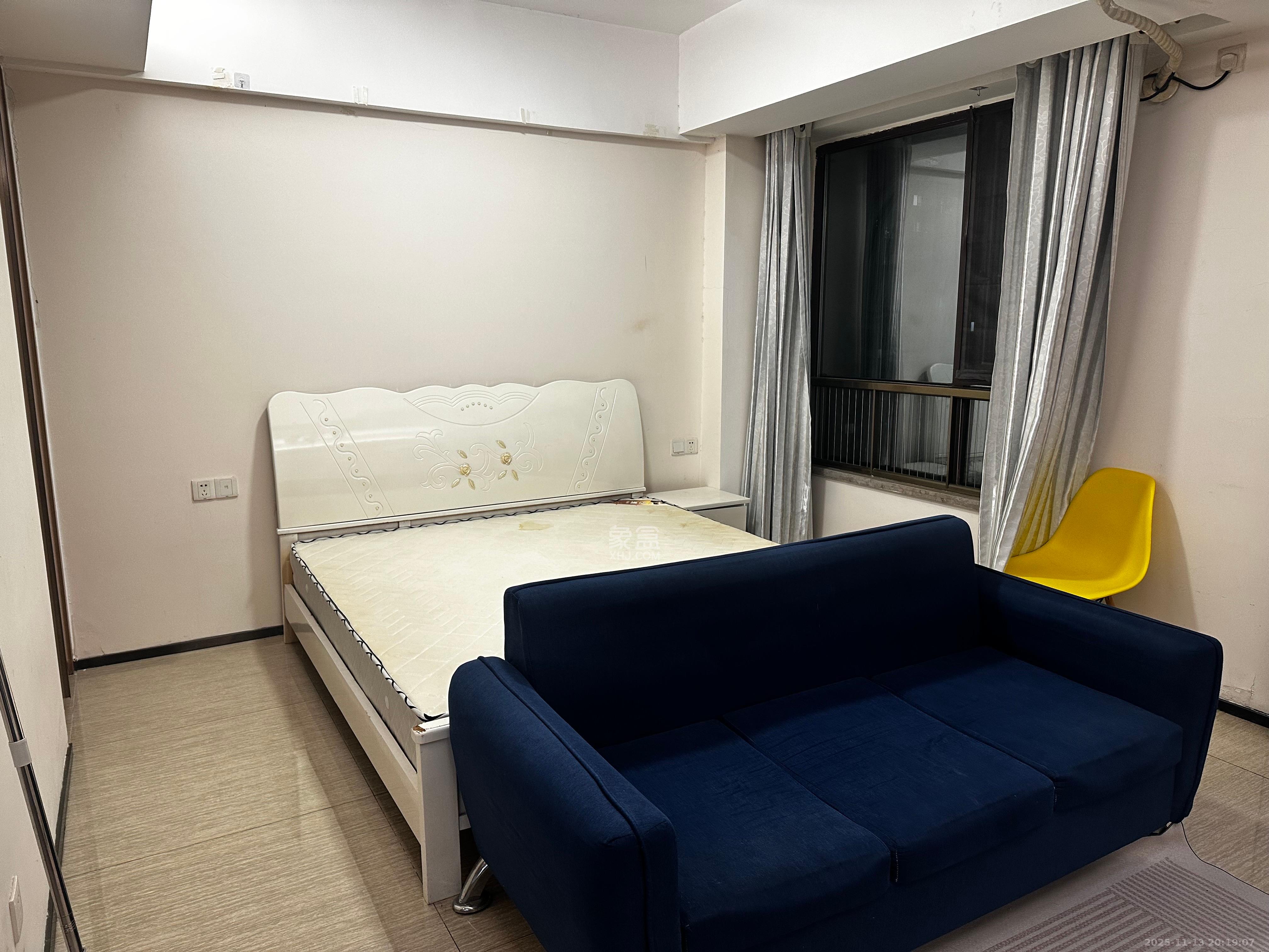 奥林匹克花园贡院三期 1室1厅1卫 1300.0元/月 奥林匹克花园贡院三期 1室1厅1卫 1300.0元/月室内图