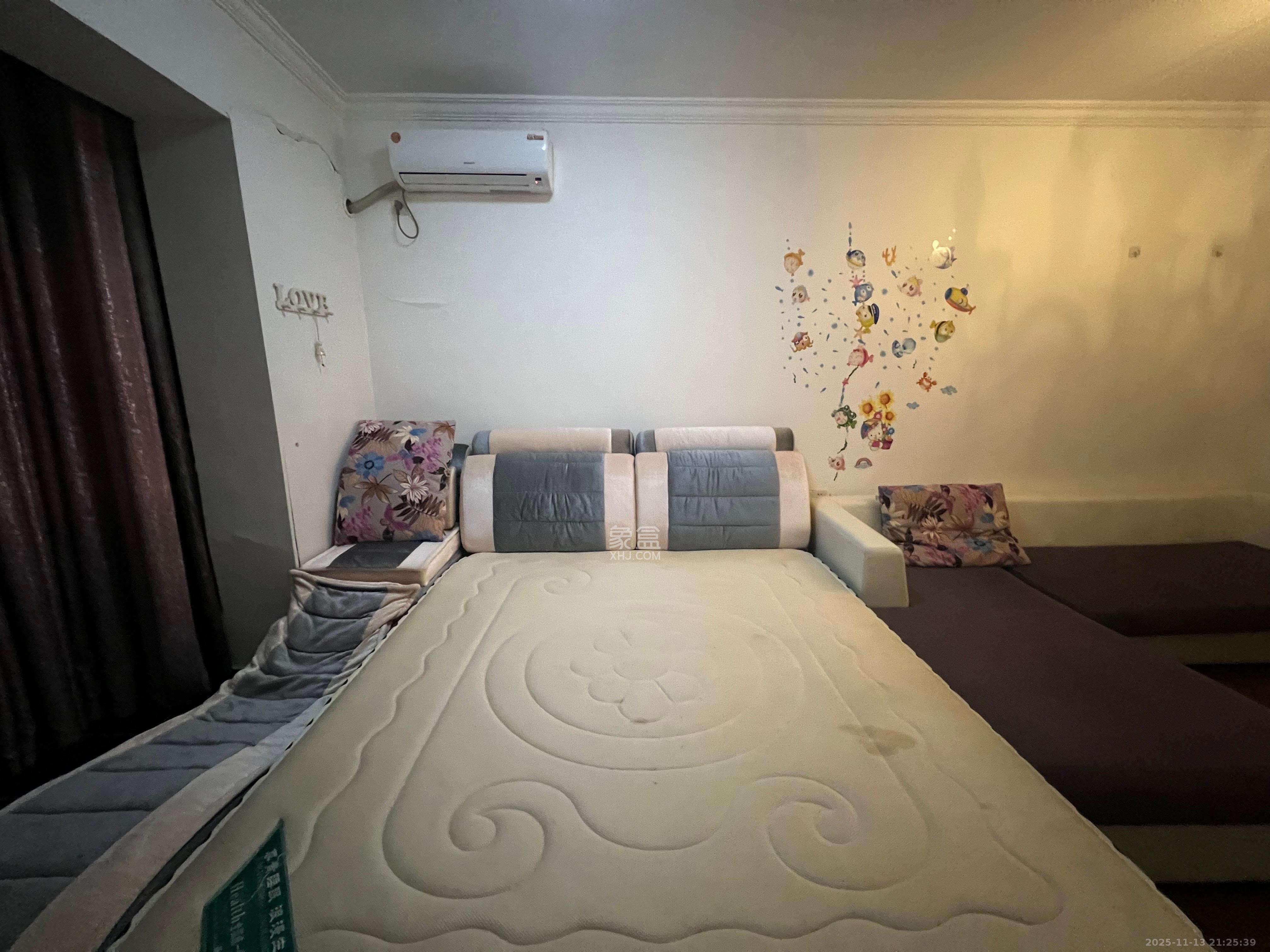 时代星城  1室1厅1卫    1000.0元/月室内图