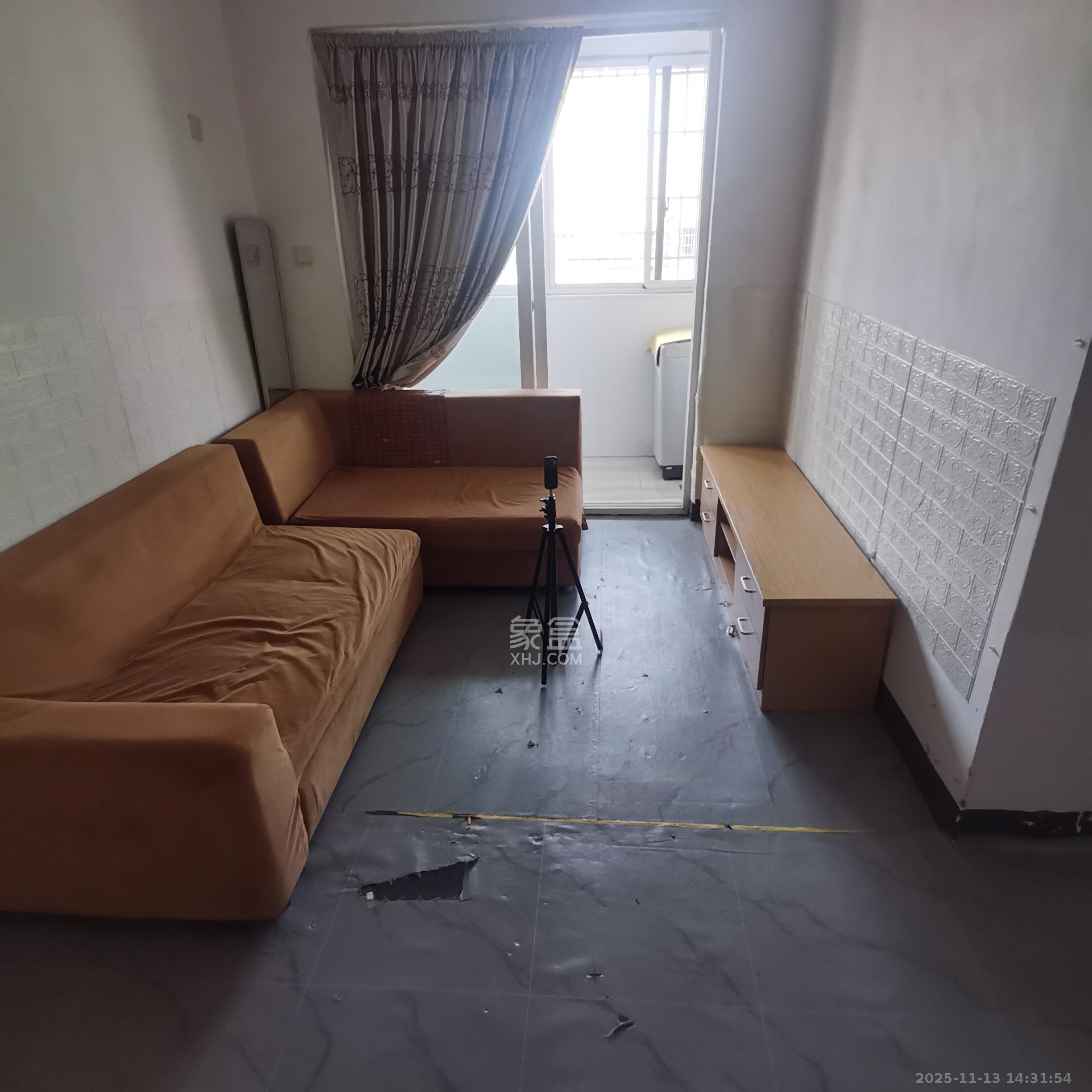 长房凤凰佳园 1室0厅0卫 1200.0元/月 长房凤凰佳园 1室0厅0卫 1200.0元/月室内图