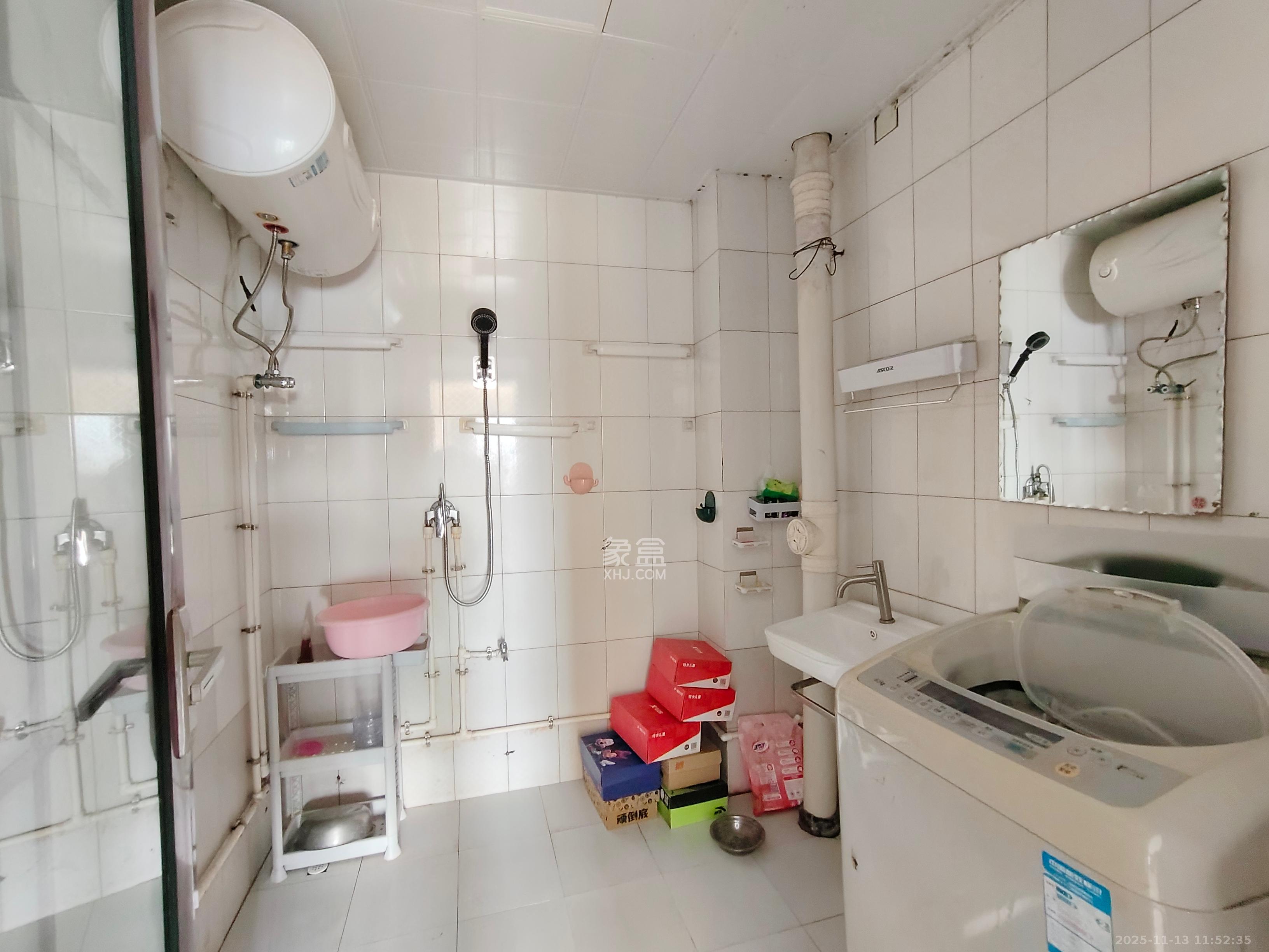 星沙商业步行街   129.94㎡      1500.0元/月室内图