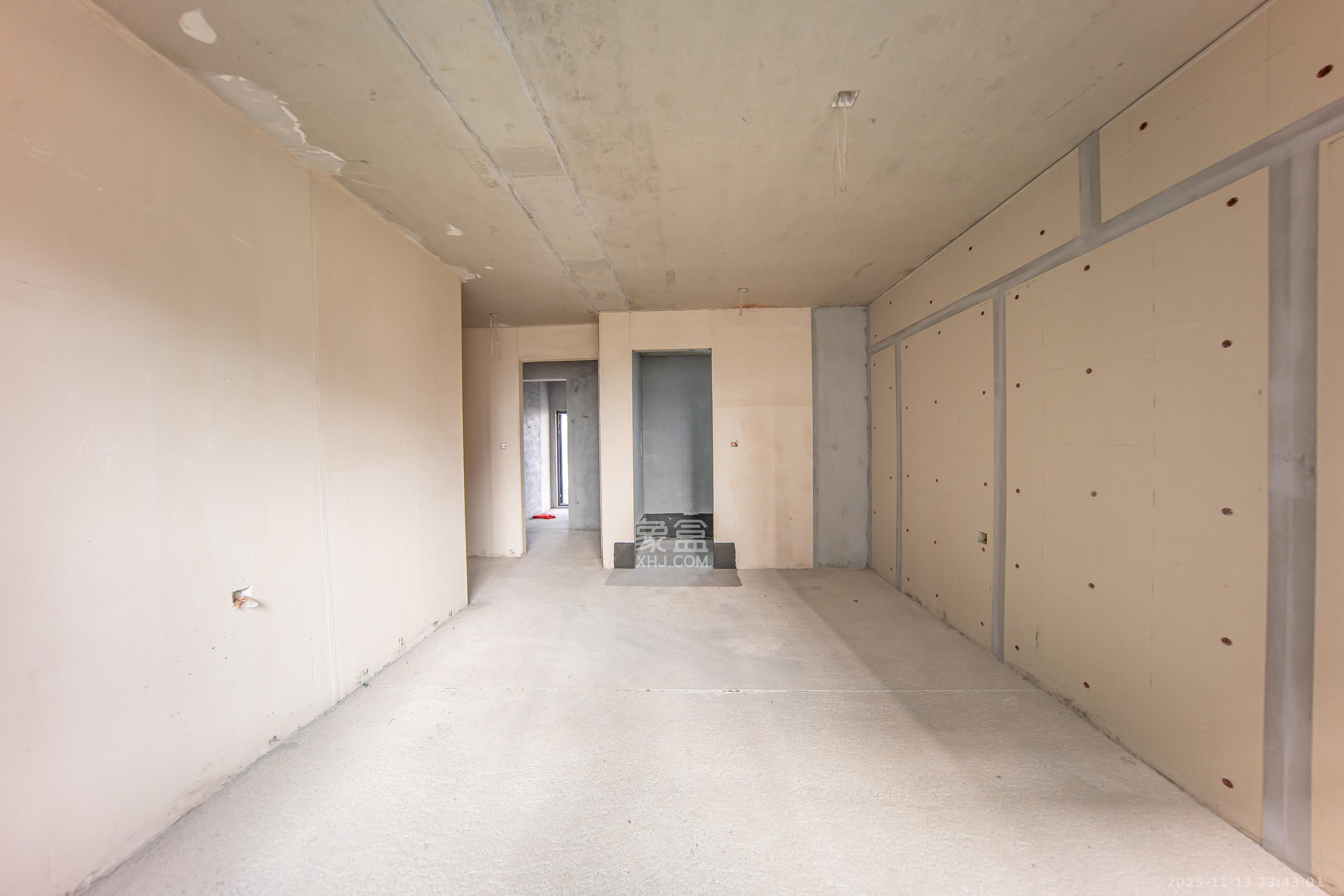 城发恒伟洋湖映2009 4室2厅1卫 248.0万 城发恒伟洋湖映2009 4室2厅1卫 248.0万卧室