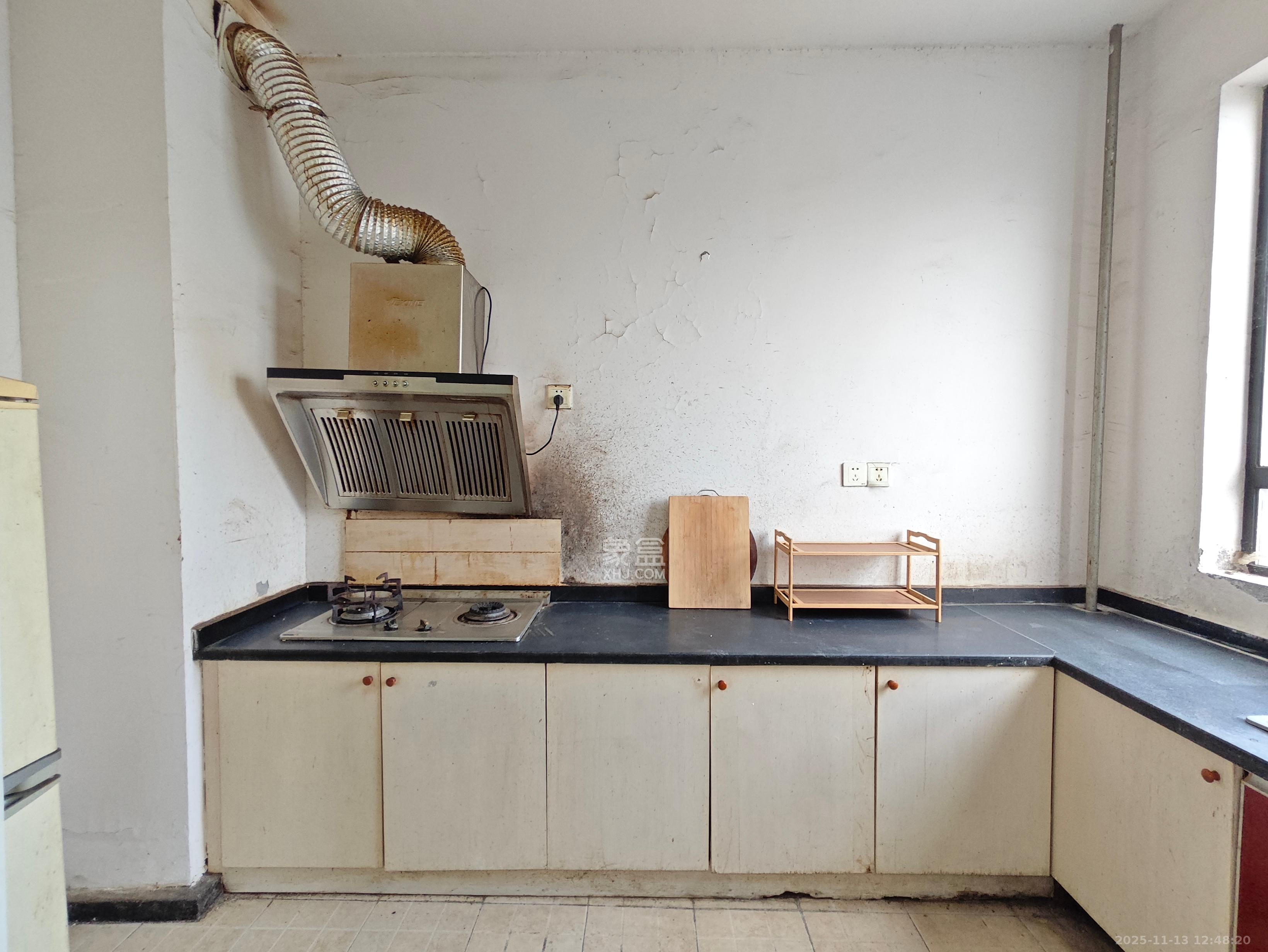 长大卧琥 3室2厅2卫 2000.0元/月 长大卧琥 3室2厅2卫 2000.0元/月室内图