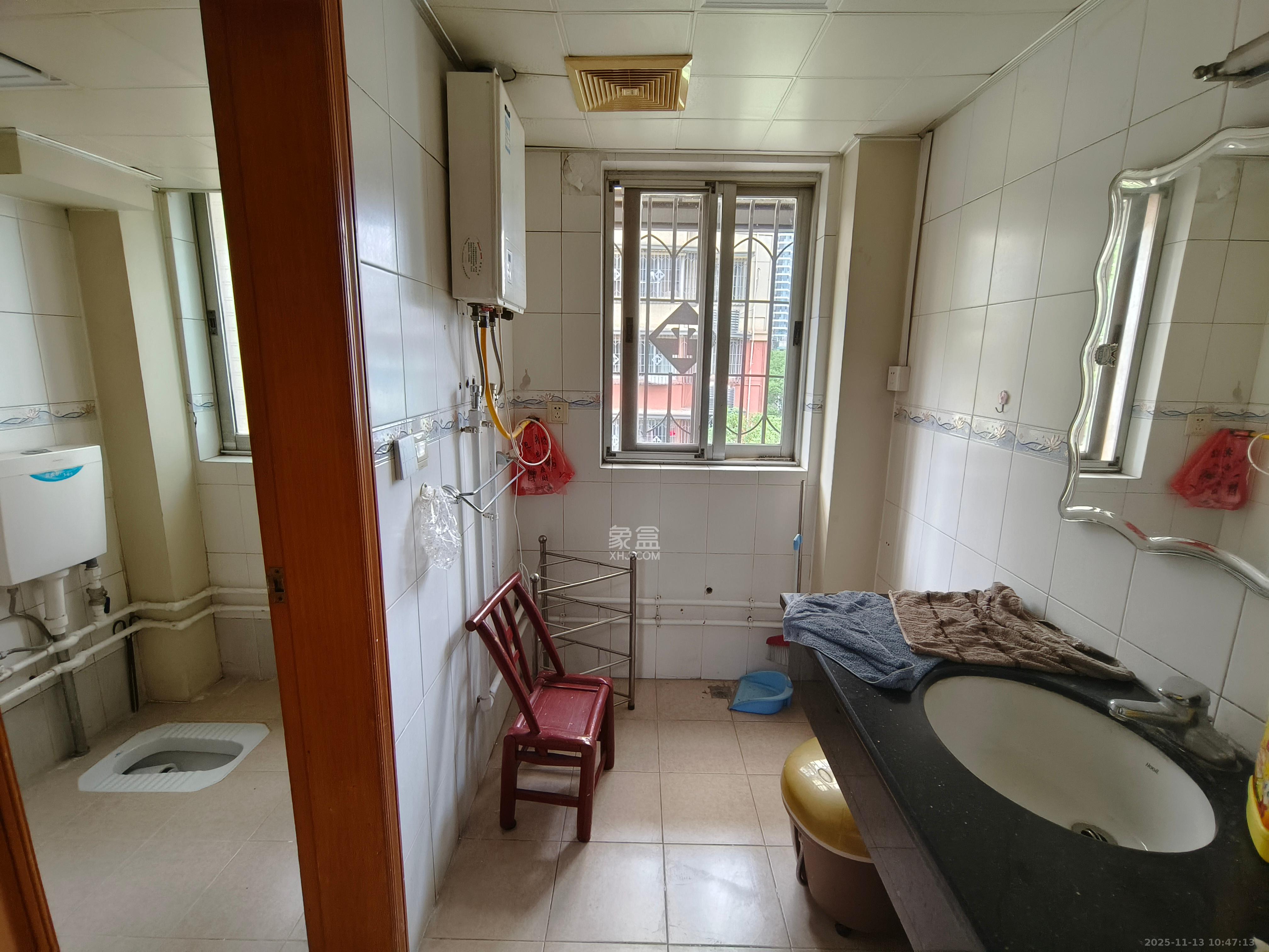 丰园（中山小区）  3室2厅2卫    2100.0元/月室内图