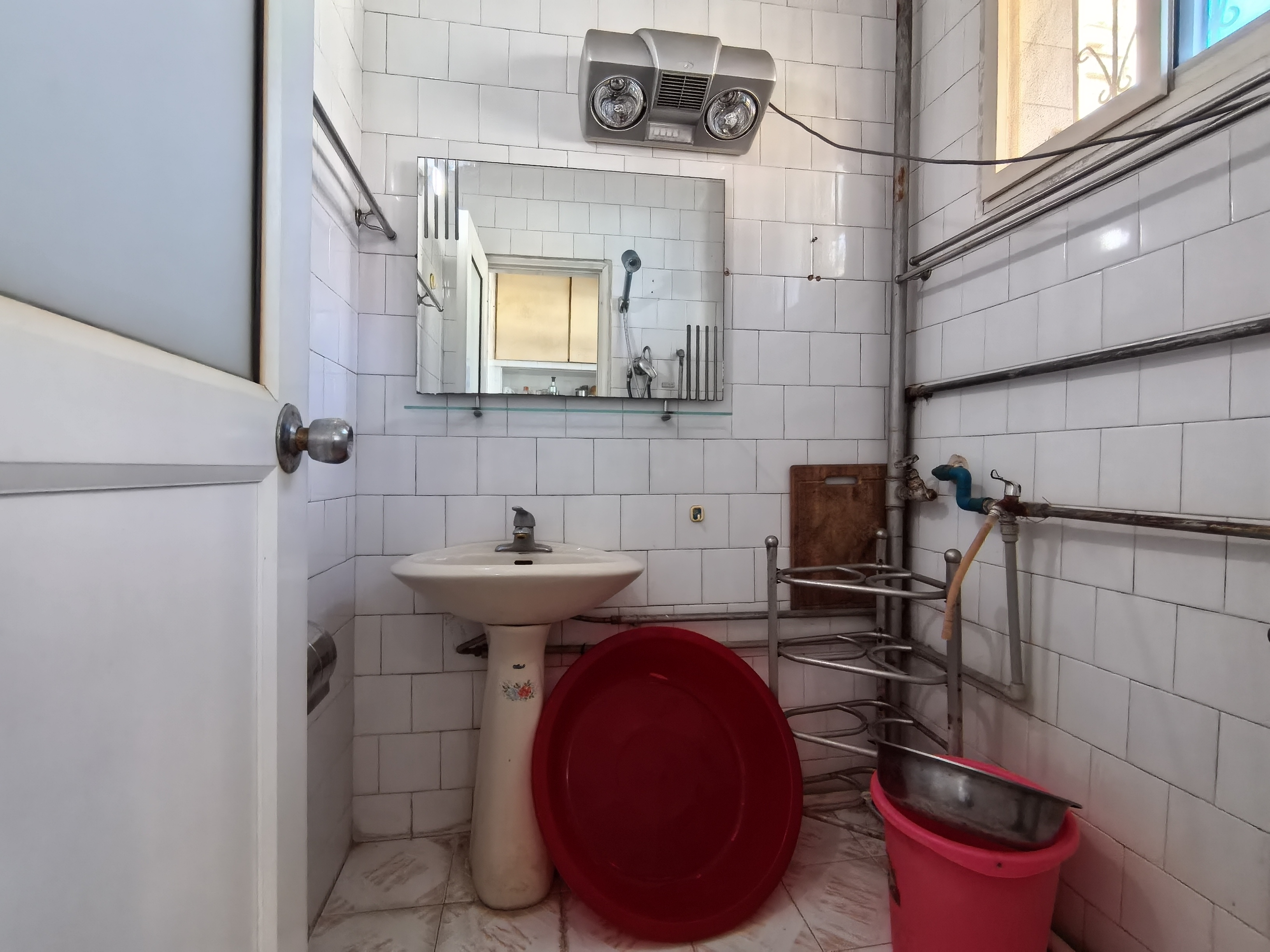 轻纺局家属院 1室0厅0卫 26.8万 轻纺局家属院 1室0厅0卫 26.8万客厅