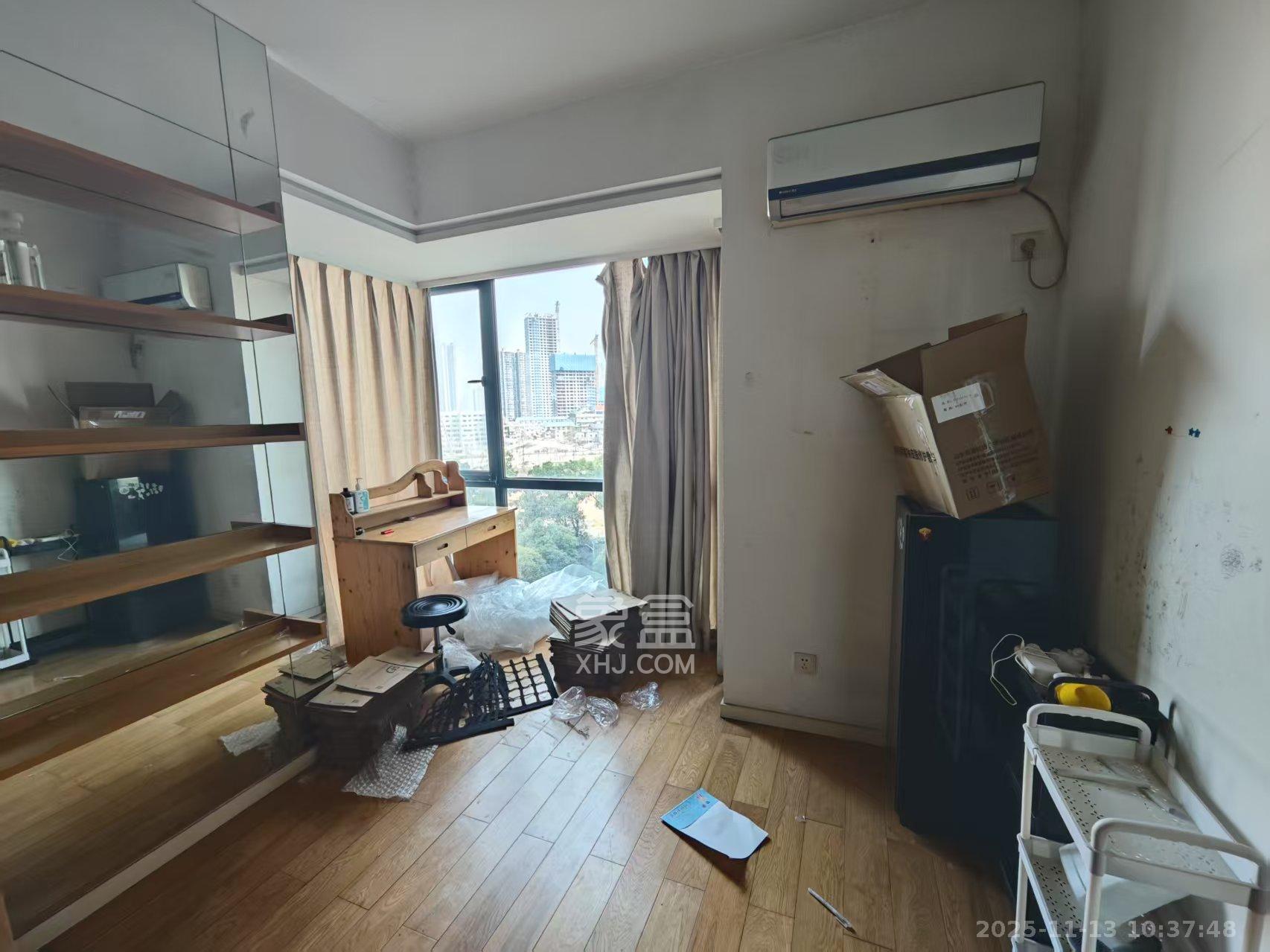 华盛新外滩  4室2厅2卫    4100.0元/月室内图