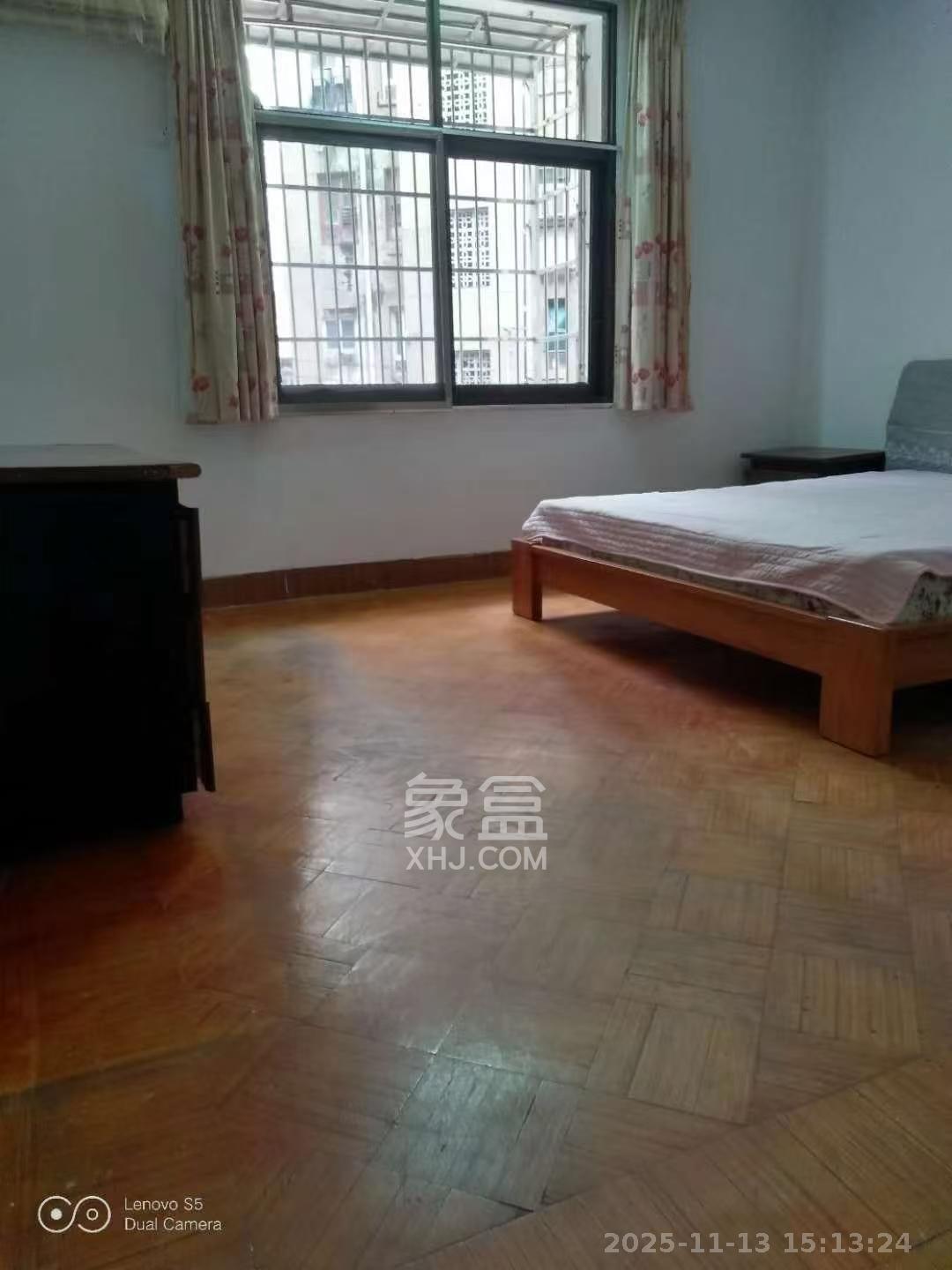 桐荫里社区 2室1厅1卫 2600.0元/月 桐荫里社区 2室1厅1卫 2600.0元/月室内图