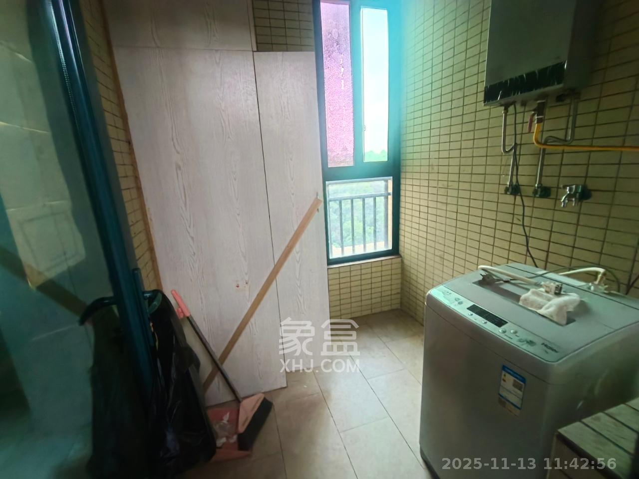 恒大城 1室2厅1卫 2400.0元/月 恒大城 1室2厅1卫 2400.0元/月室内图