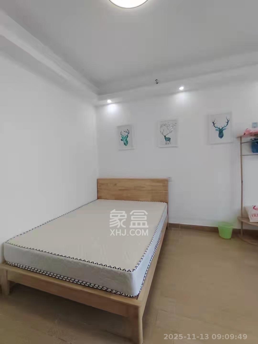 第六都（陆都小区）  1室1厅1卫    1700.0元/月室内图