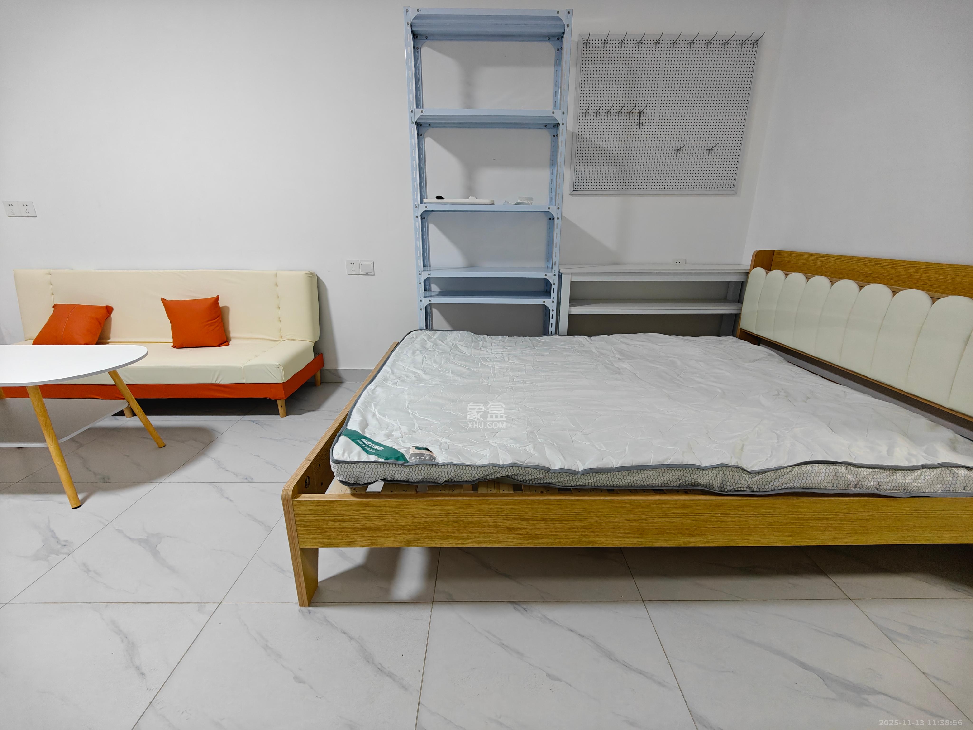 2076至高点  1室1厅1卫    1500.0元/月室内图