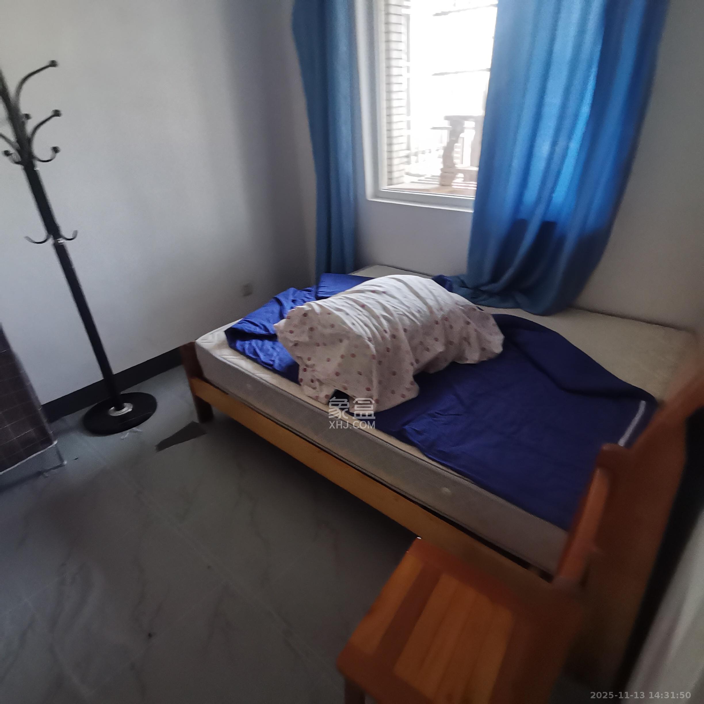 长房凤凰佳园 1室0厅0卫 1200.0元/月 长房凤凰佳园 1室0厅0卫 1200.0元/月室内图